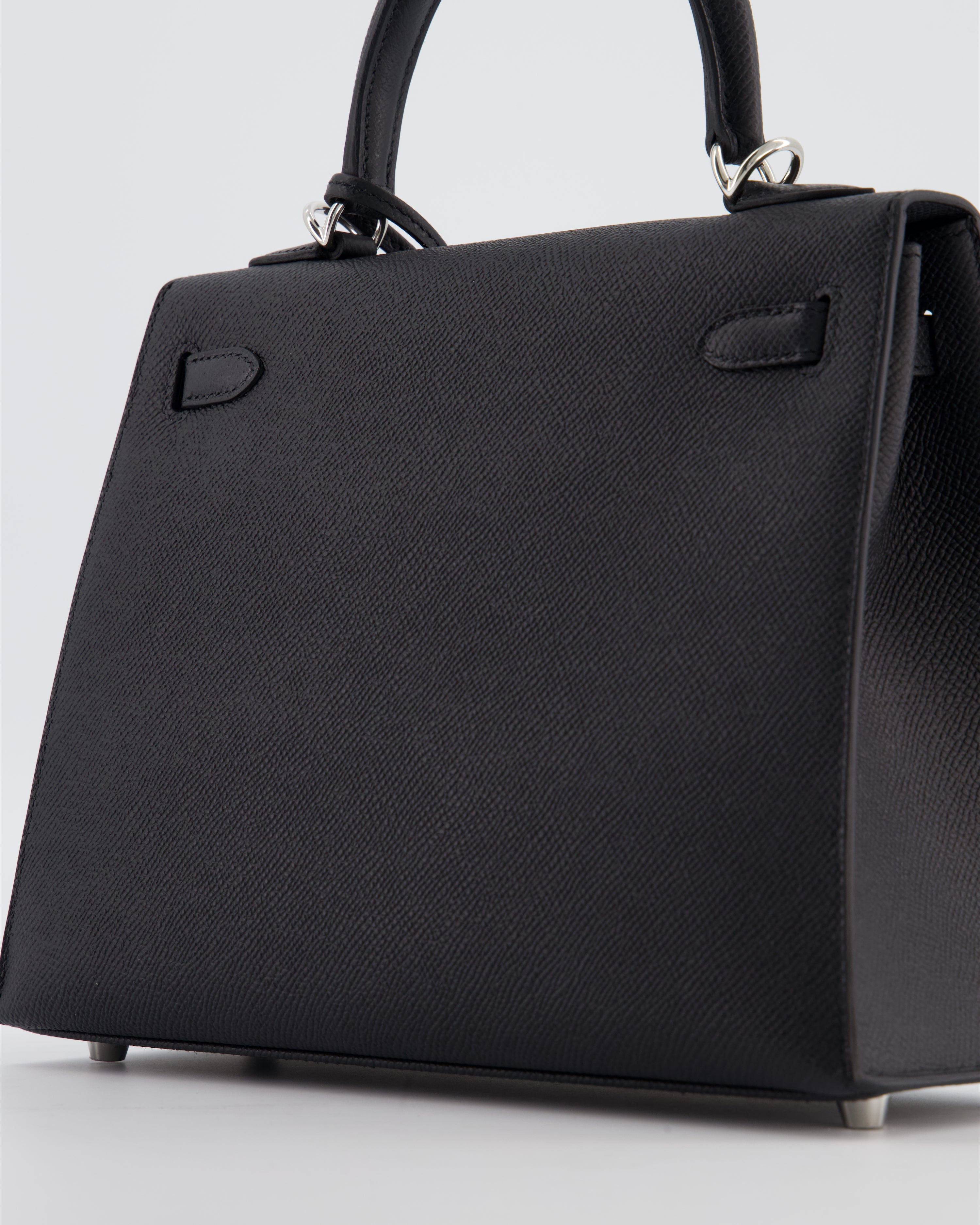 *SUPER RARE* Hermès Kelly 25 Sellier Bag in Noir Epsom Leather with Palladium Hardware