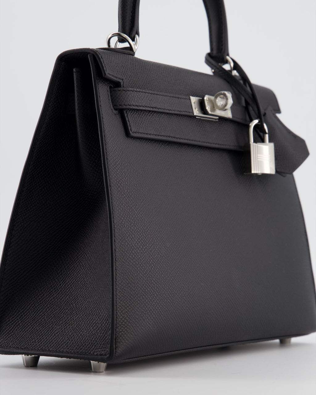 *SUPER RARE* Hermès Kelly 25 Sellier Bag in Noir Epsom Leather with Palladium Hardware