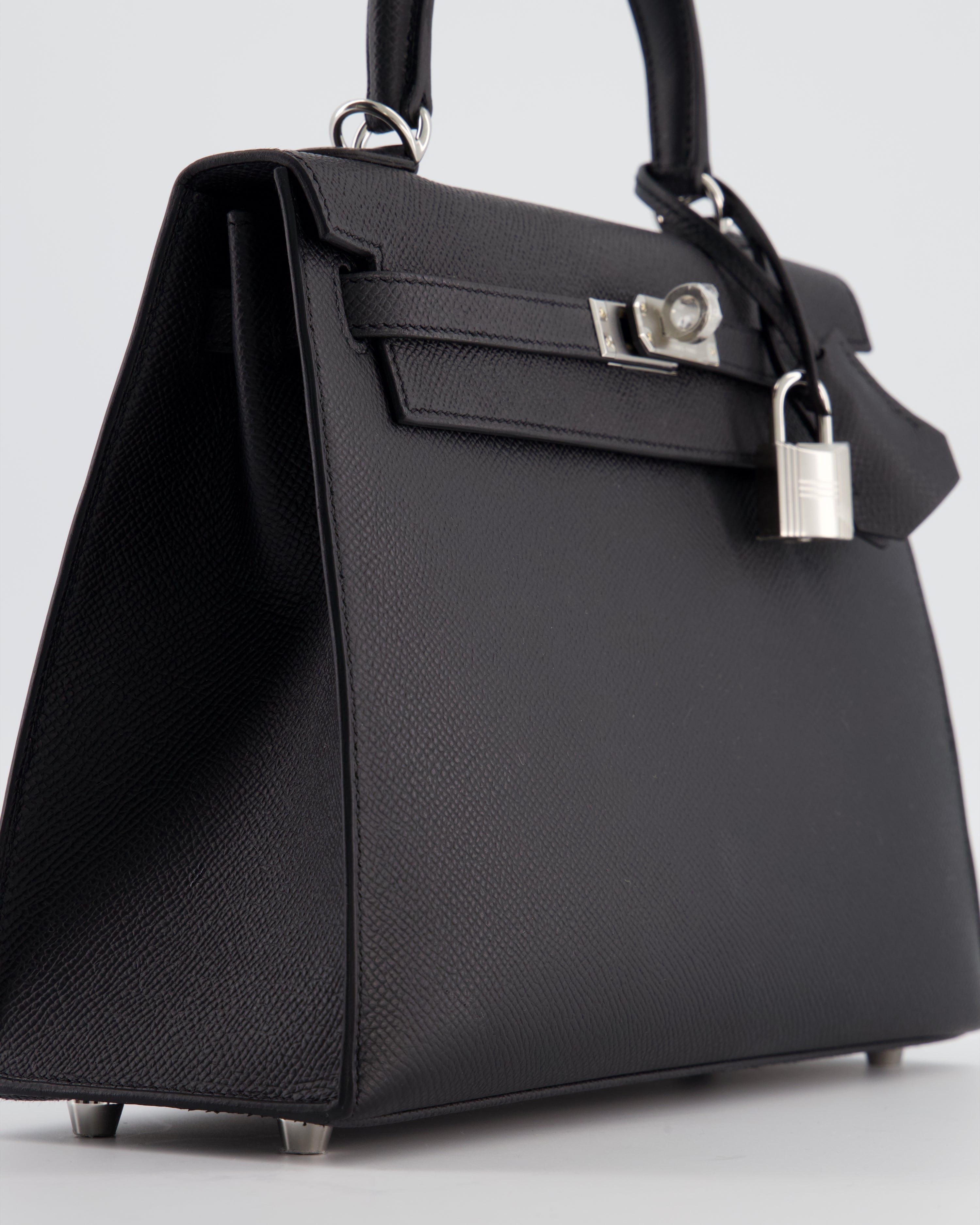 *RARE* Hermès Kelly 25 Sellier Bag in Noir Epsom Leather with Palladium Hardware