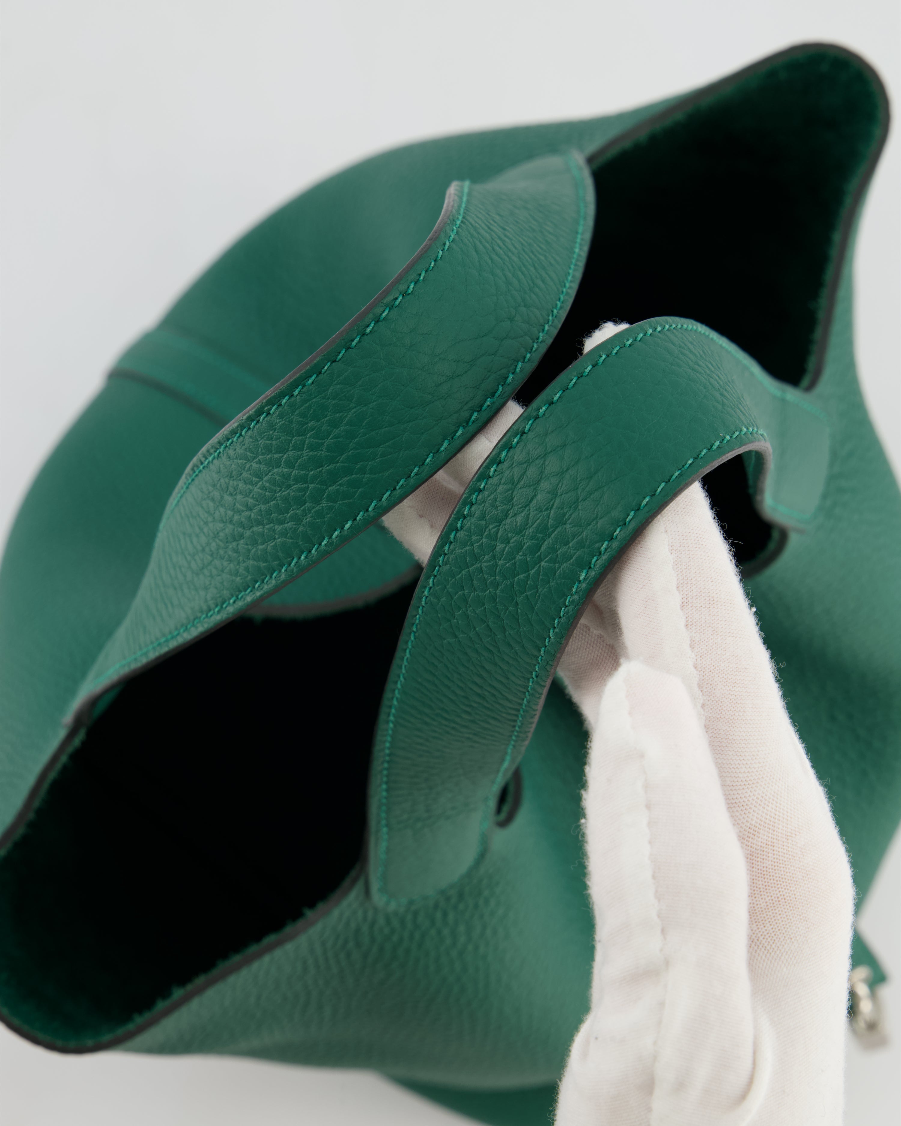 Hermès Picotin Lock 22 Bag in Vert Moyen Clemence Leather with Palladium Hardware