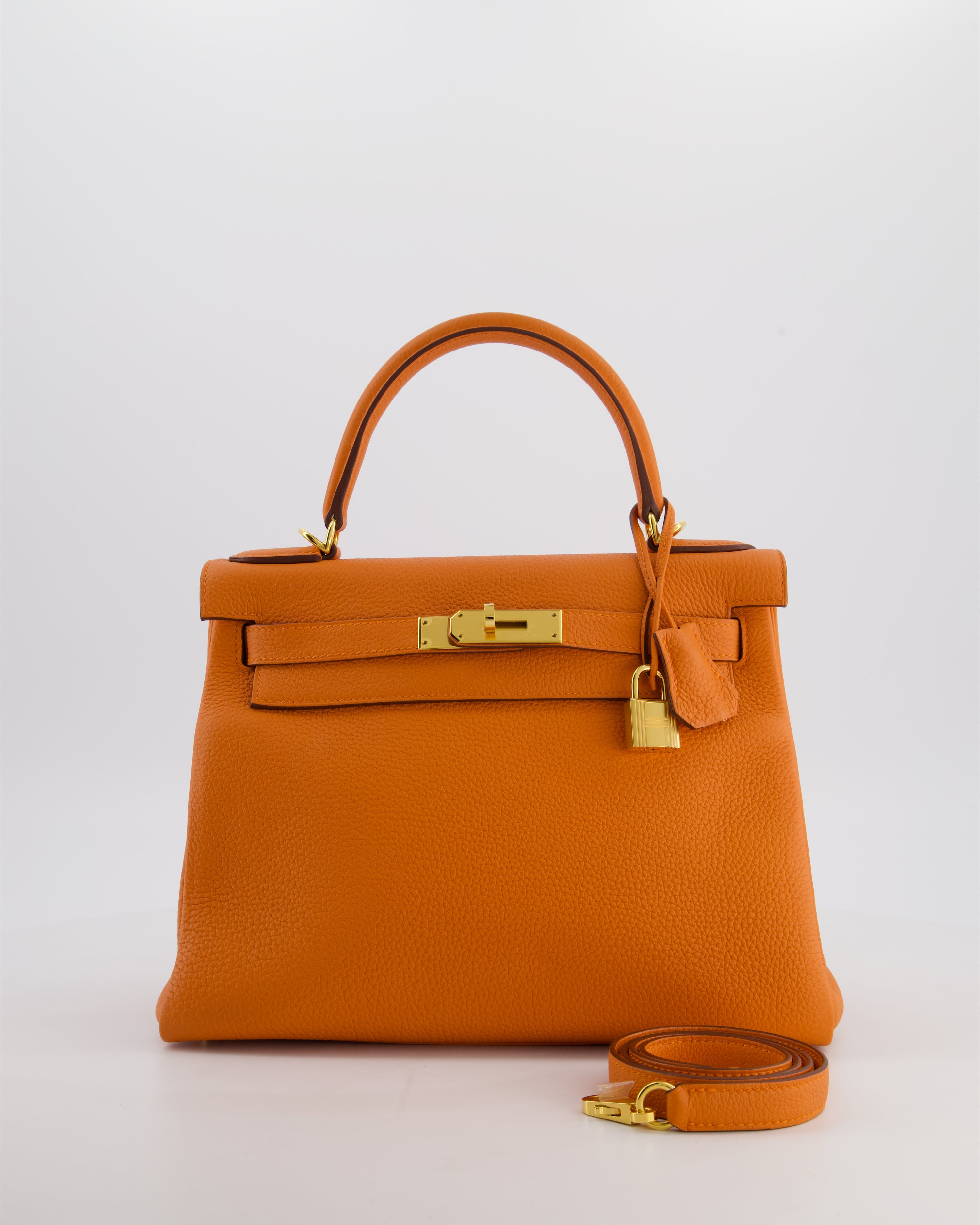 *FIRE PRICE* Hermès Kelly Bag 28 Retourne in Orange Togo Leather with Gold Hardware
