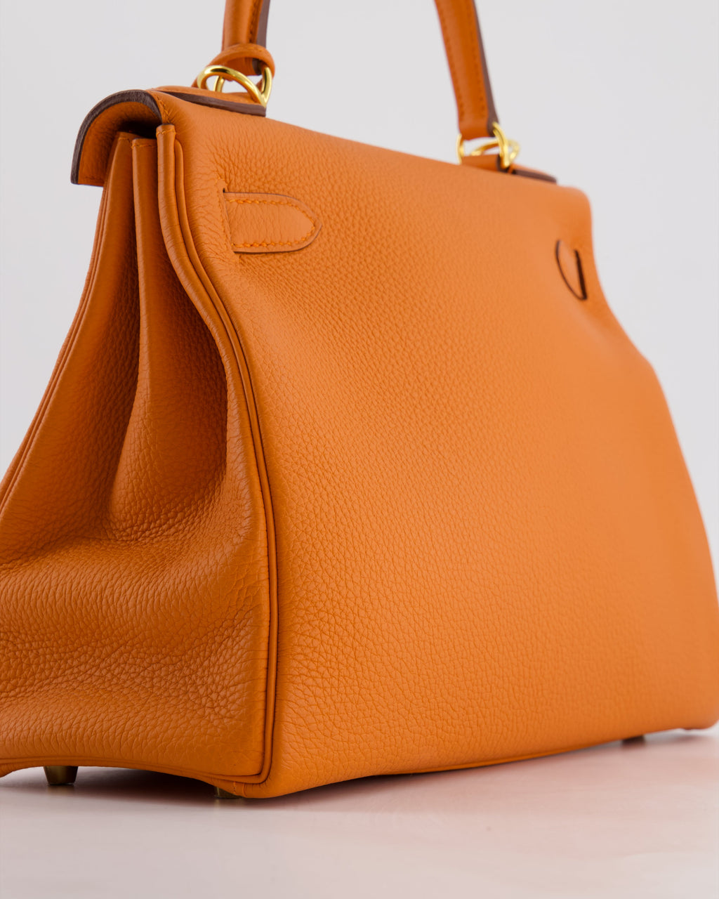 *FIRE PRICE* Hermès Kelly Bag 28 Retourne in Orange Togo Leather with Gold Hardware