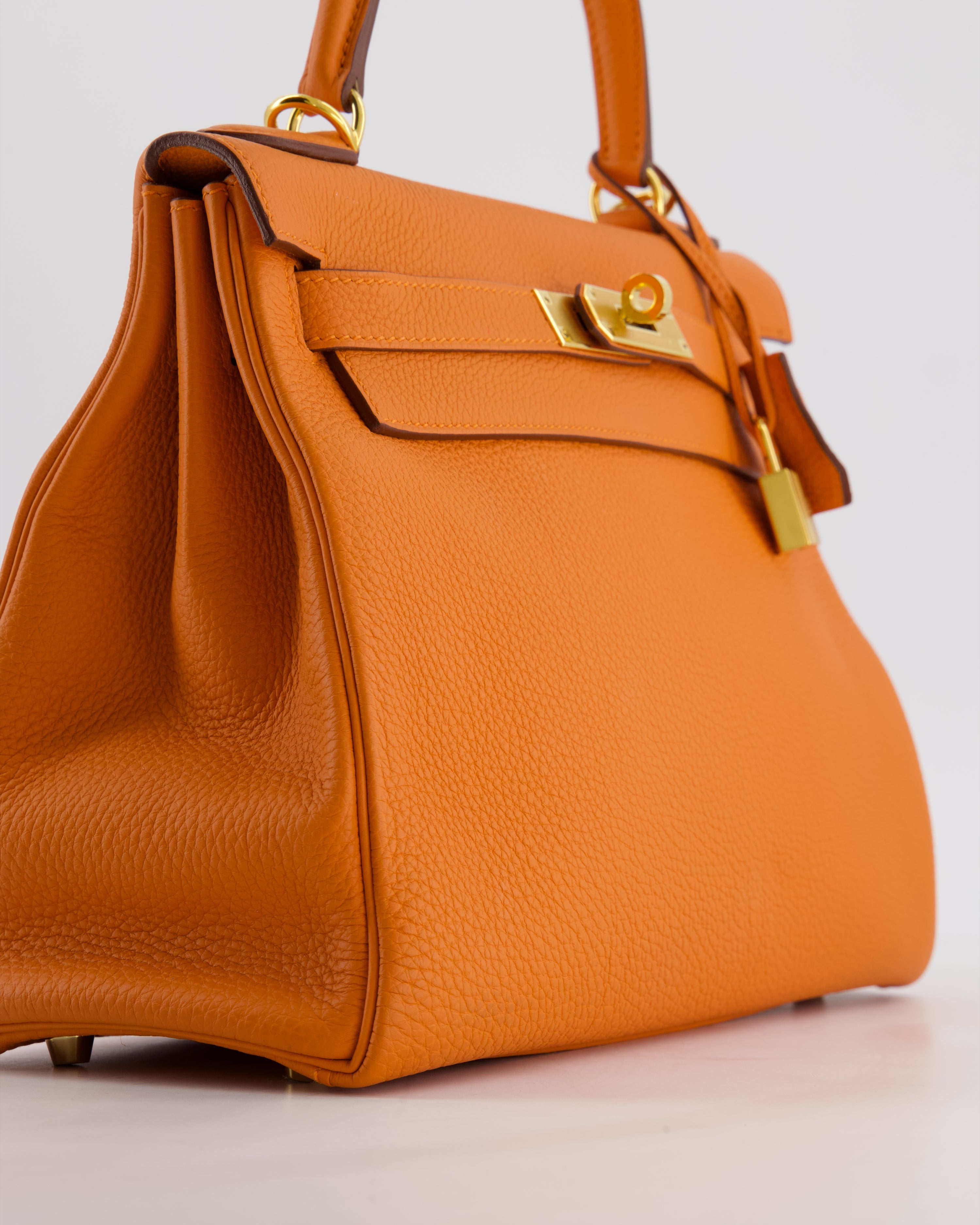 *FIRE PRICE* Hermès Kelly Bag 28 Retourne in Orange Togo Leather with Gold Hardware