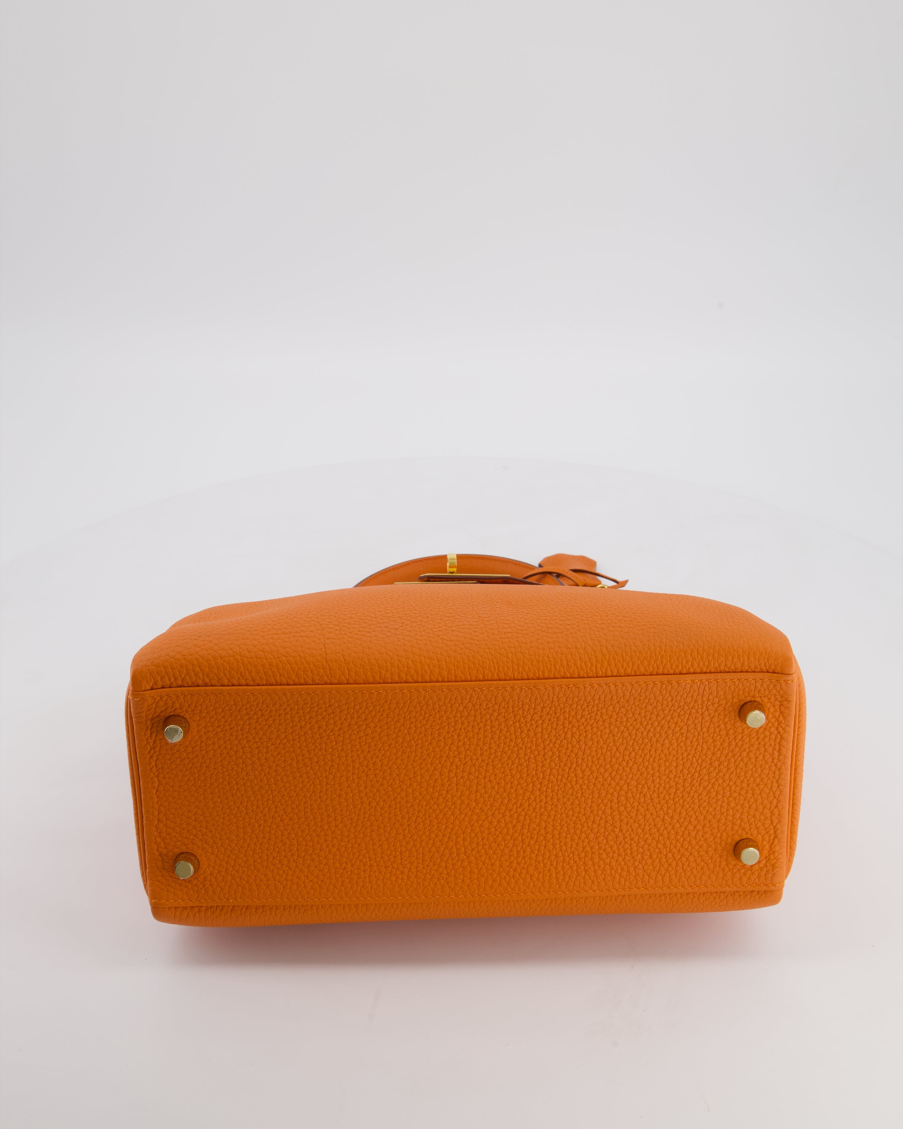 *FIRE PRICE* Hermès Kelly Bag 28 Retourne in Orange Togo Leather with Gold Hardware