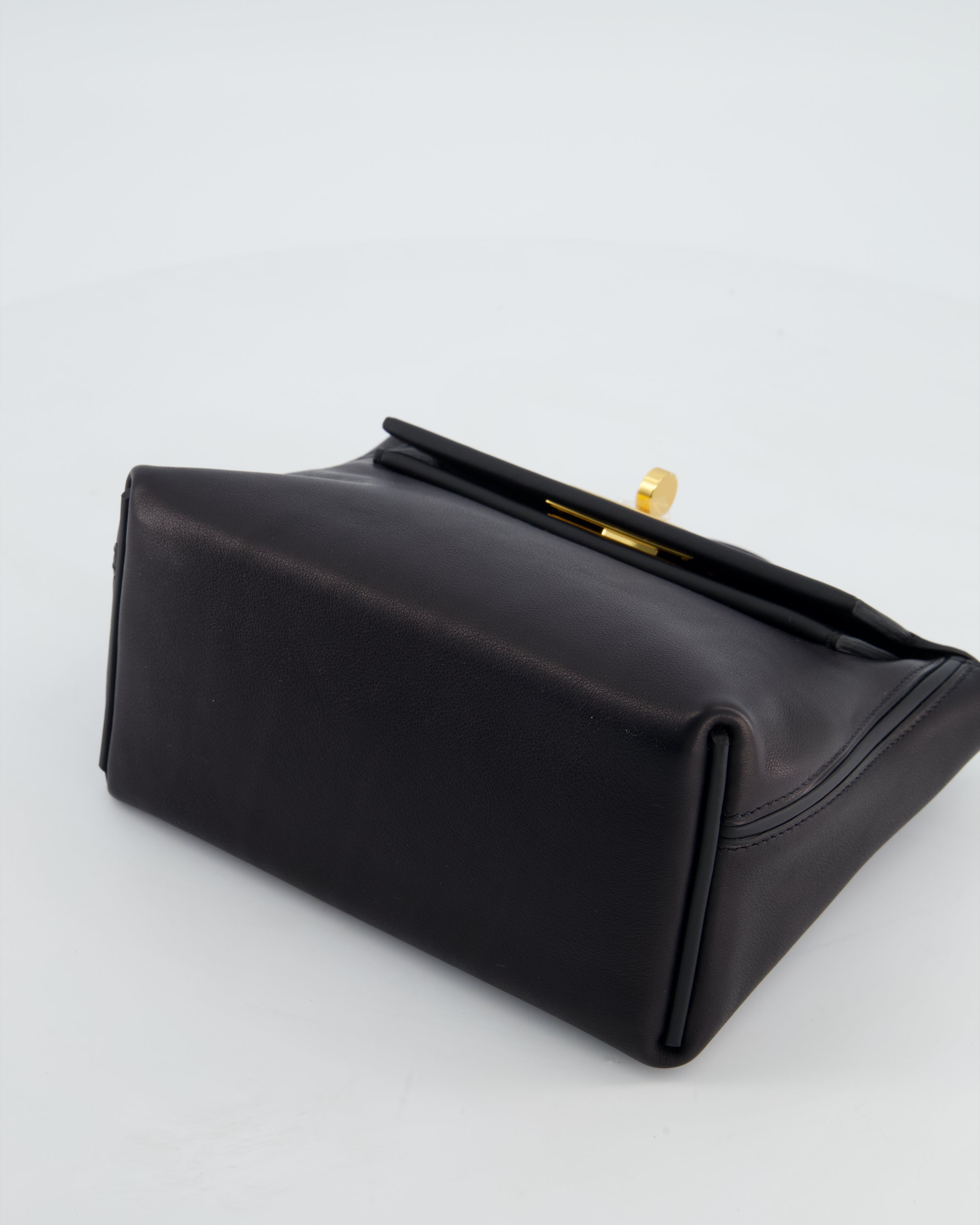 *RARE* Hermès 24/24 21 Bag in Noir Volupto and Noir Swift Leather with Gold Hardware