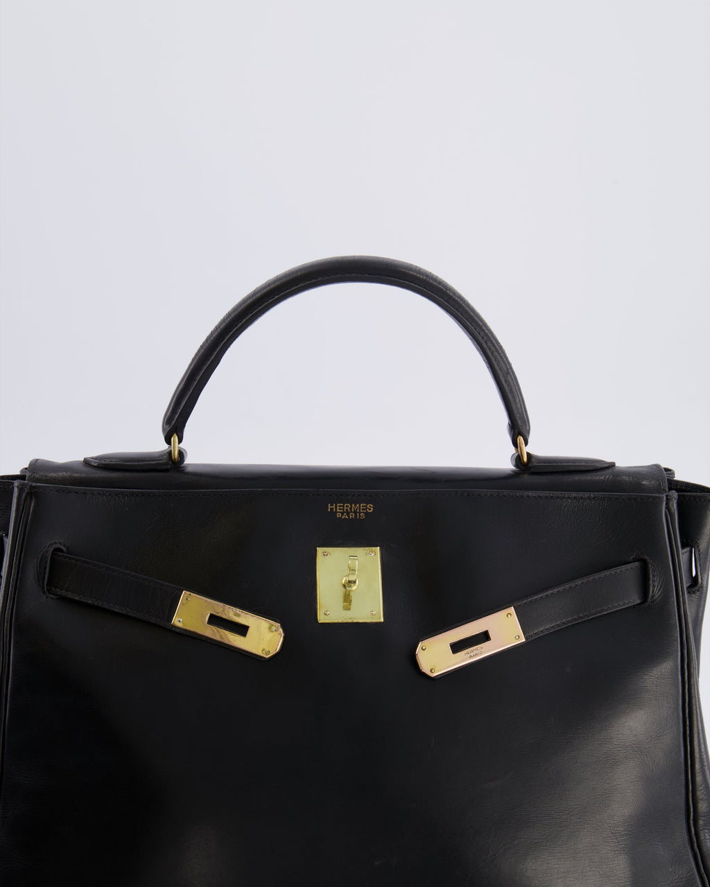 Hermès Vintage Kelly 32 Retourne Bag in Black Calfskin Box Leather with Gold Hardware