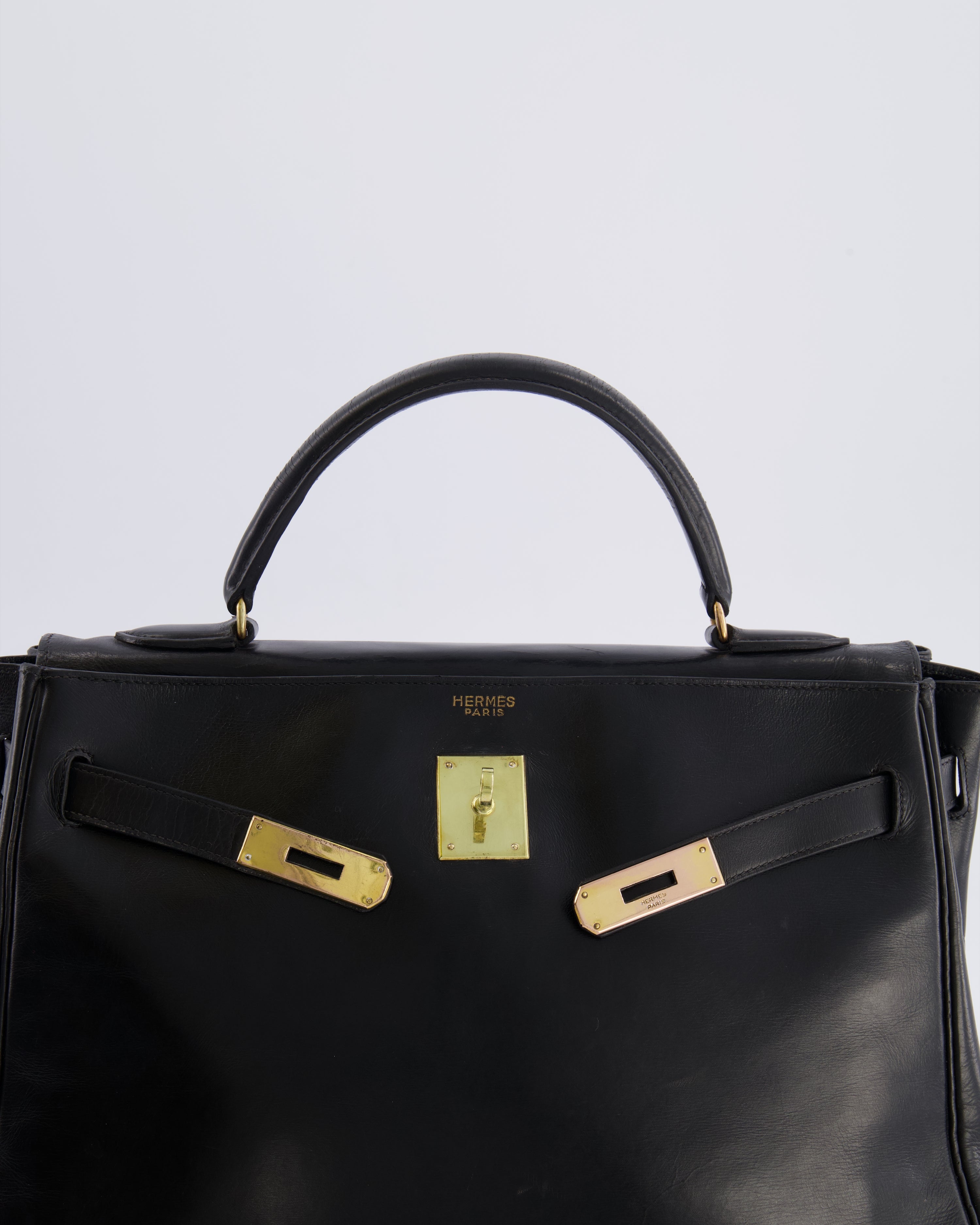 Hermès Vintage Kelly 32 Retourne Bag in Black Calfskin Box Leather with Gold Hardware