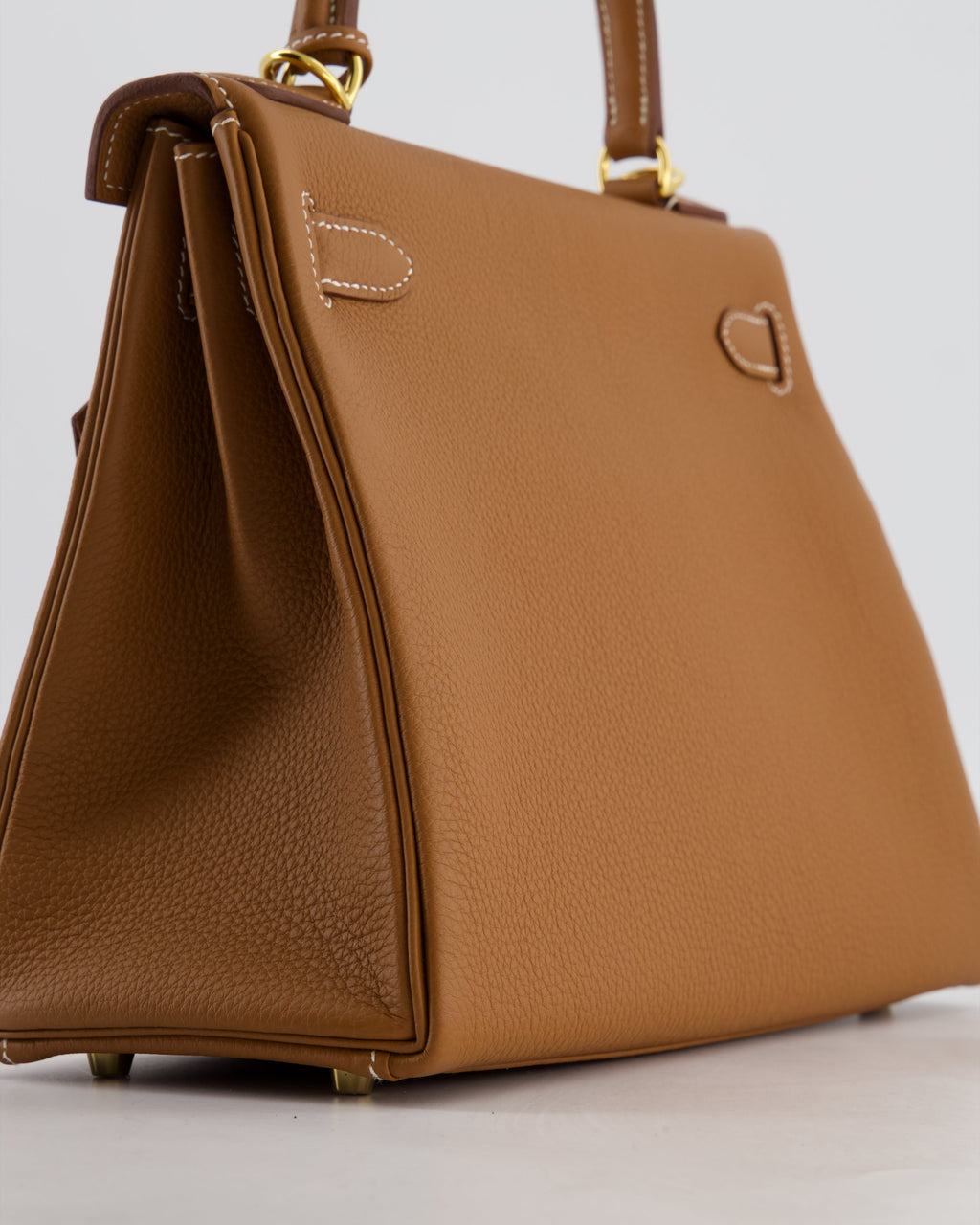 Hermès Kelly 28 Retourne Bag in Gold Togo Leather with Gold Hardware