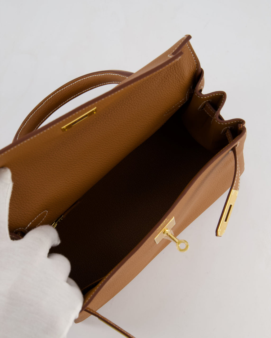 Hermès Kelly 28 Retourne Bag in Gold Togo Leather with Gold Hardware