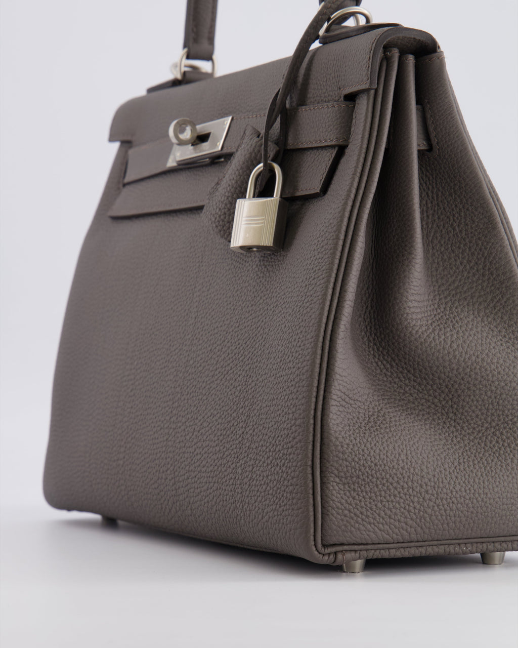 Hermès Kelly 28 Retourne HSS Bag in Gris Etain Togo Leather with Gris Perle Interior and Brushed Palladium Hardware