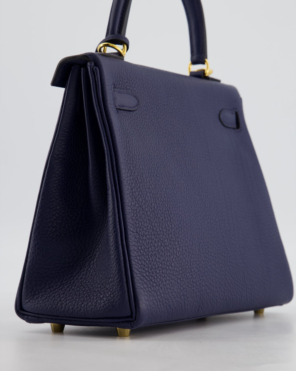 Hermès Kelly 25 Retourne Bag in Bleu Navy Togo Leather Bleu with Gold Hardware