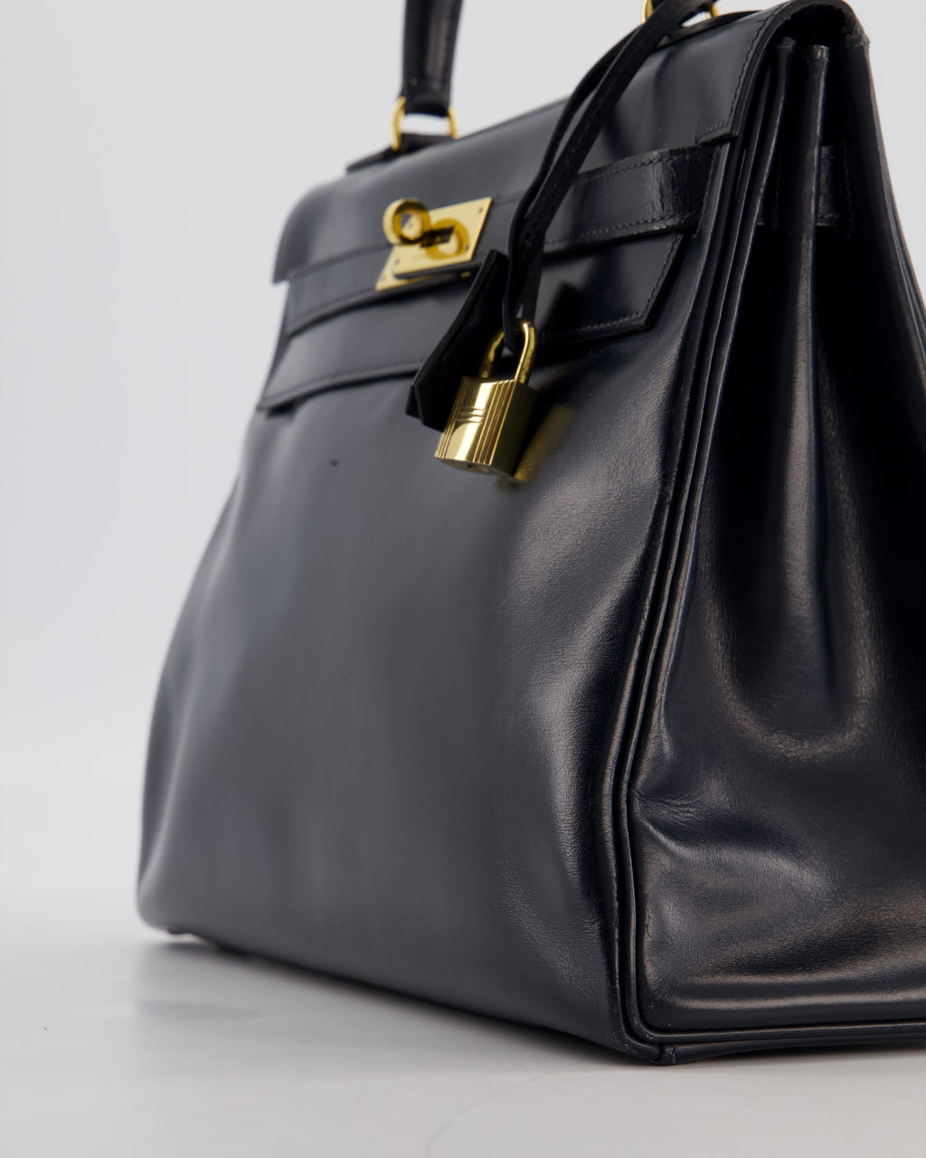 *RARE* Hermès Vintage Kelly 32 Retourne Bag in Bleu Navy Box Calf Leather with Gold Hardware