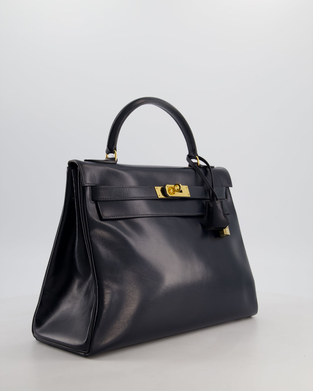 *RARE* Hermès Vintage Kelly 32 Retourne Bag in Bleu Navy Box Calf Leather with Gold Hardware