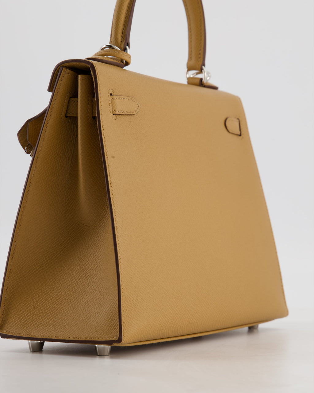 Hermès Kelly 25 Sellier Bag in Biscuit Epsom Leather with Palladium Hardware