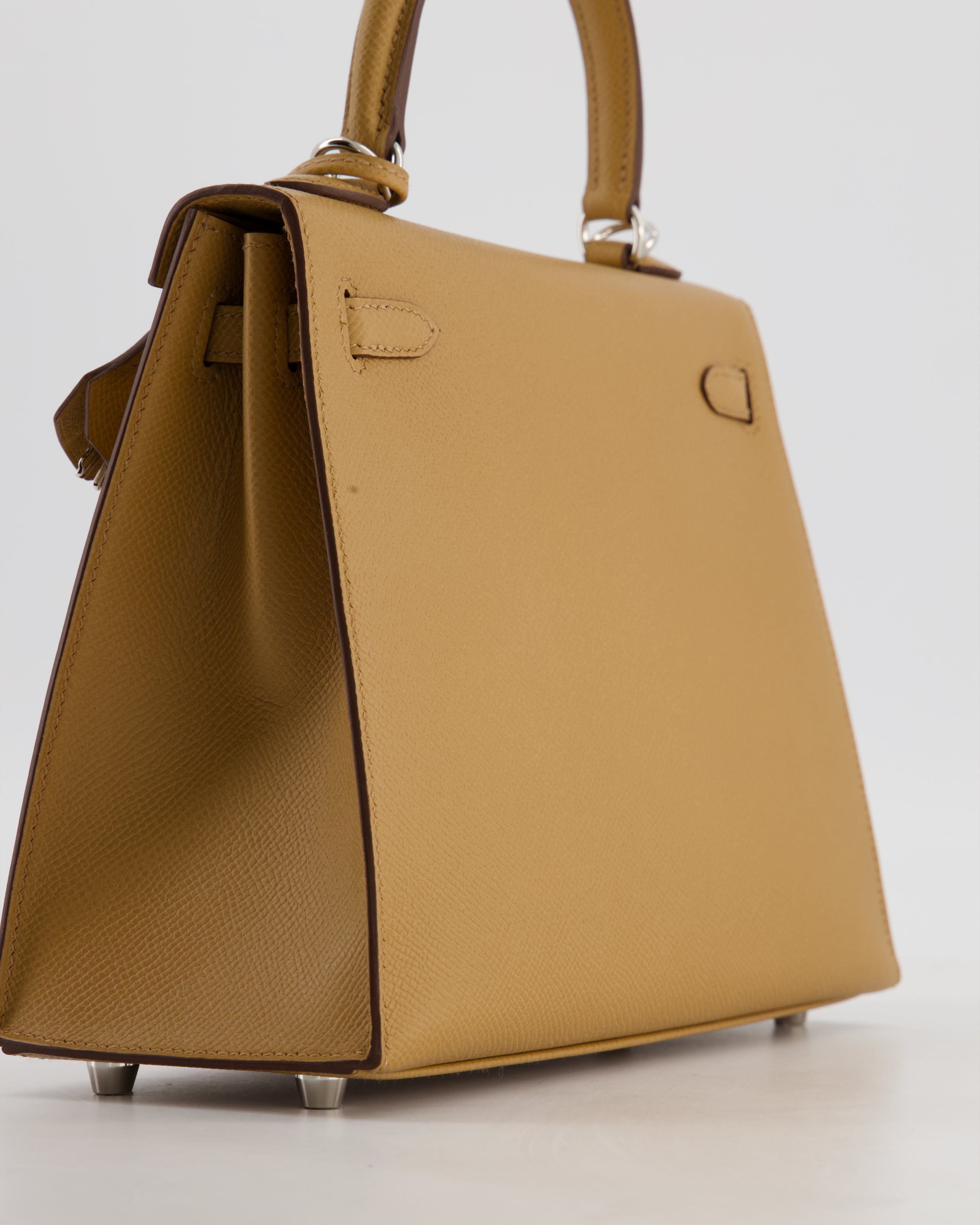 Hermès Kelly 25 Sellier Bag in Biscuit Epsom Leather with Palladium Hardware