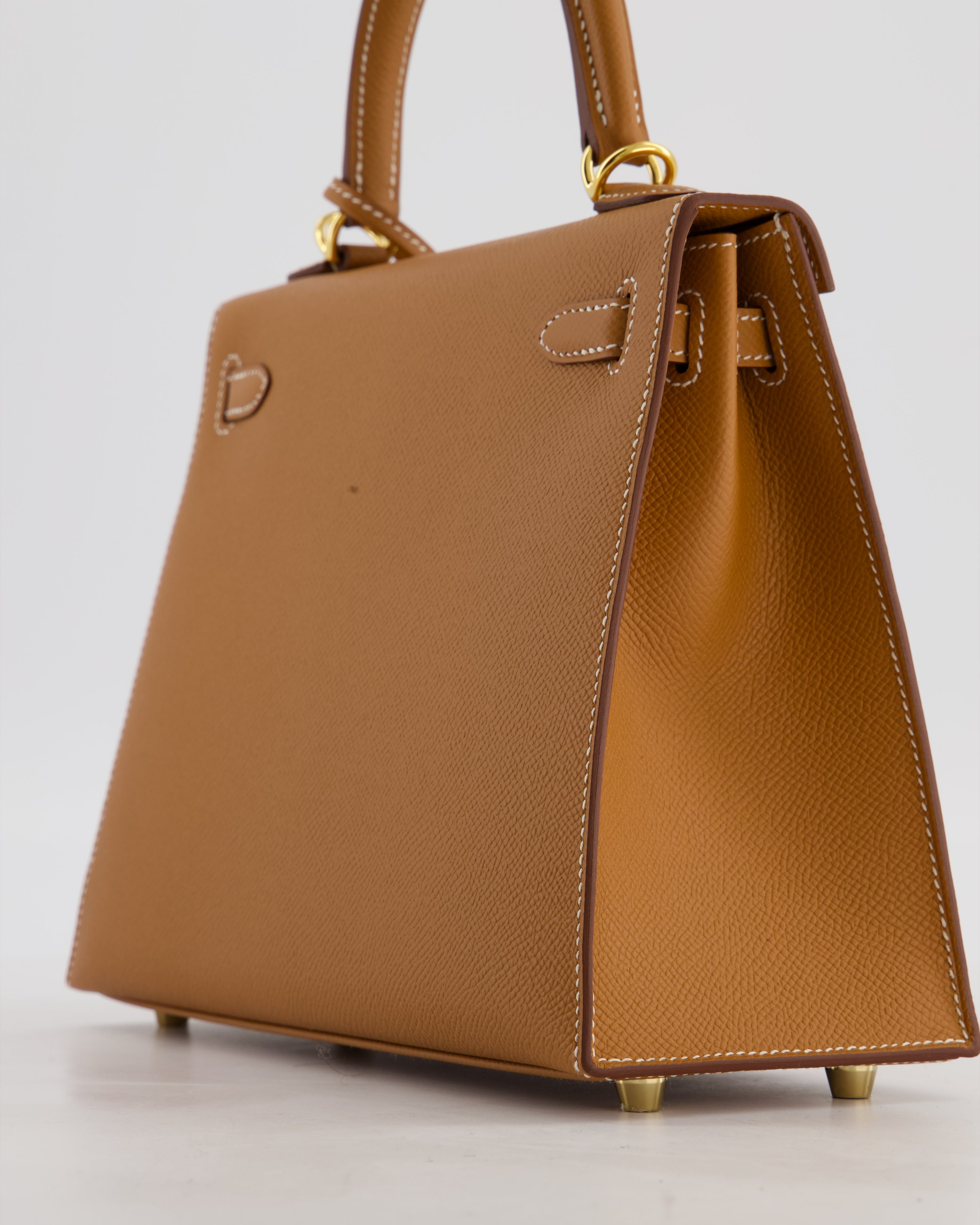 Hermès Kelly 25 Sellier Bag in Gold Epsom Leather with Gold Hardware