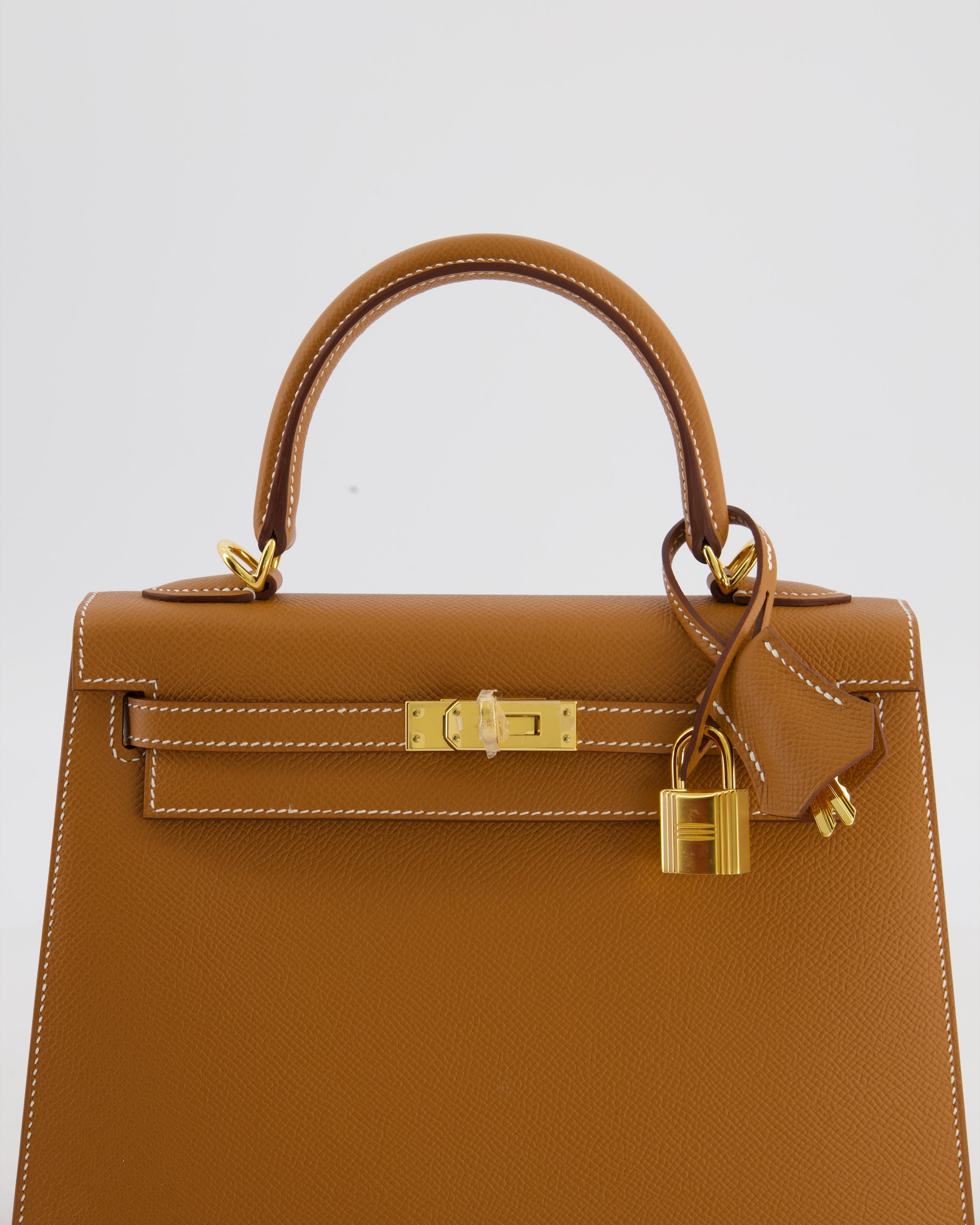 Hermès Kelly 25 Sellier Bag in Gold Epsom Leather with Gold Hardware