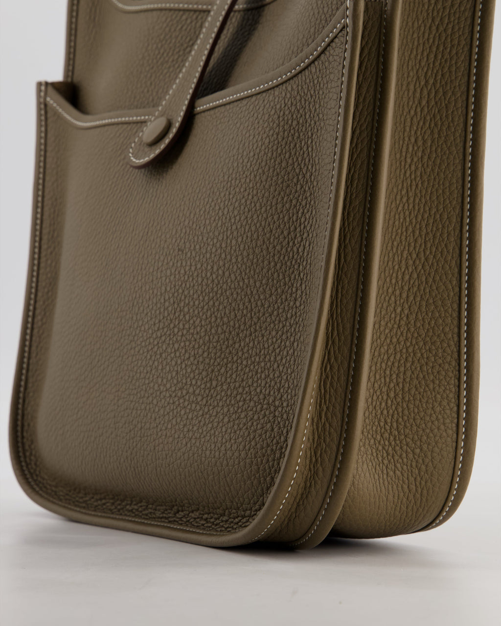 Hermès Evelyne III 29 Bag in Etoupe Taurillon Clemence Leather with Gold Hardware