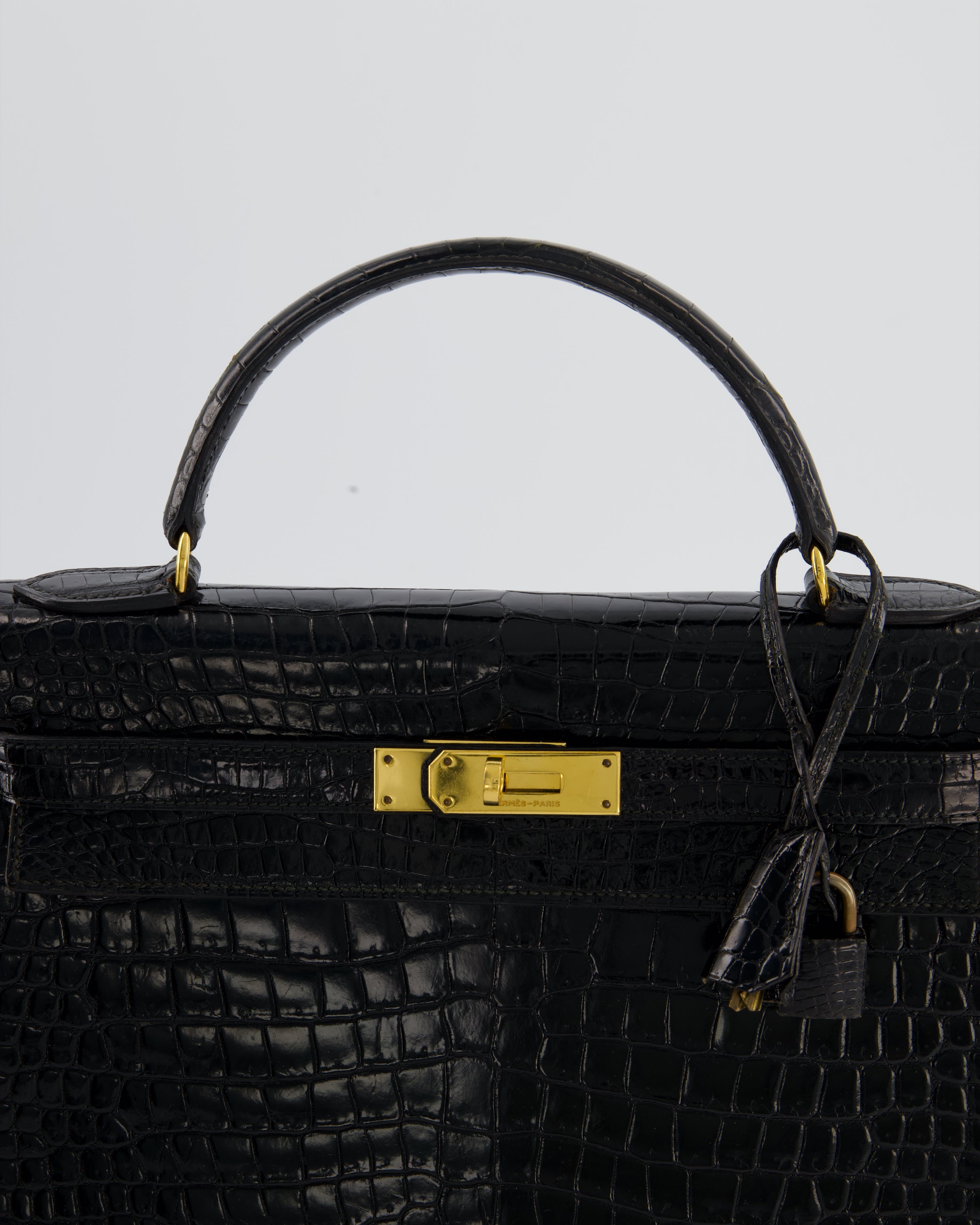 *HOT* Hermès Vintage Kelly 32 Sellier Bag in Noir Porosus Crocodile Leather with Gold Hardware