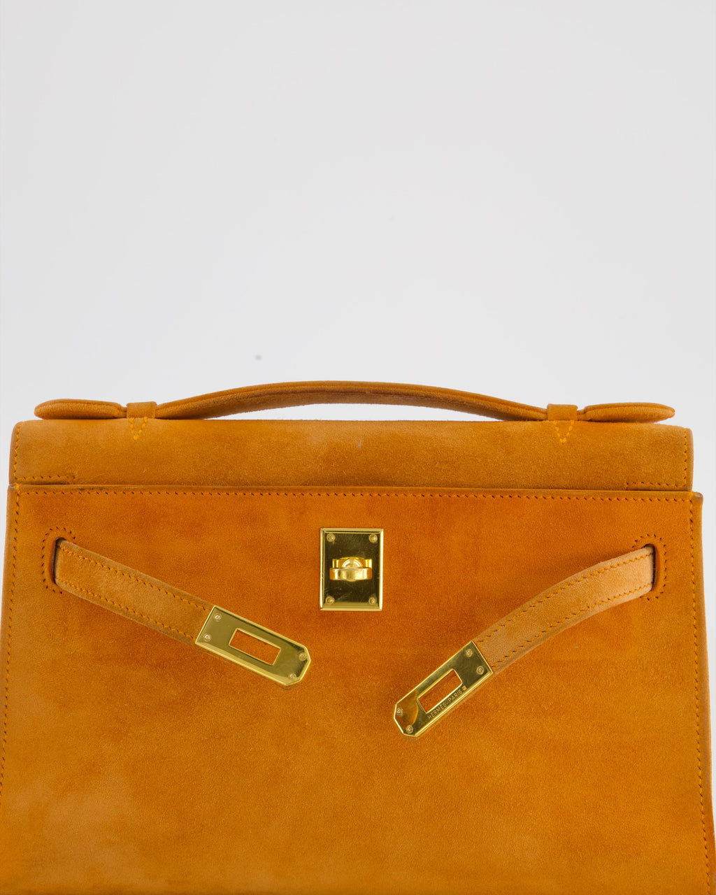 *SUPER RARE VINTAGE* Hermès Vintage Mini Kelly Pochette Bag in Orange Veau Doblis Leather with Gold Hardware