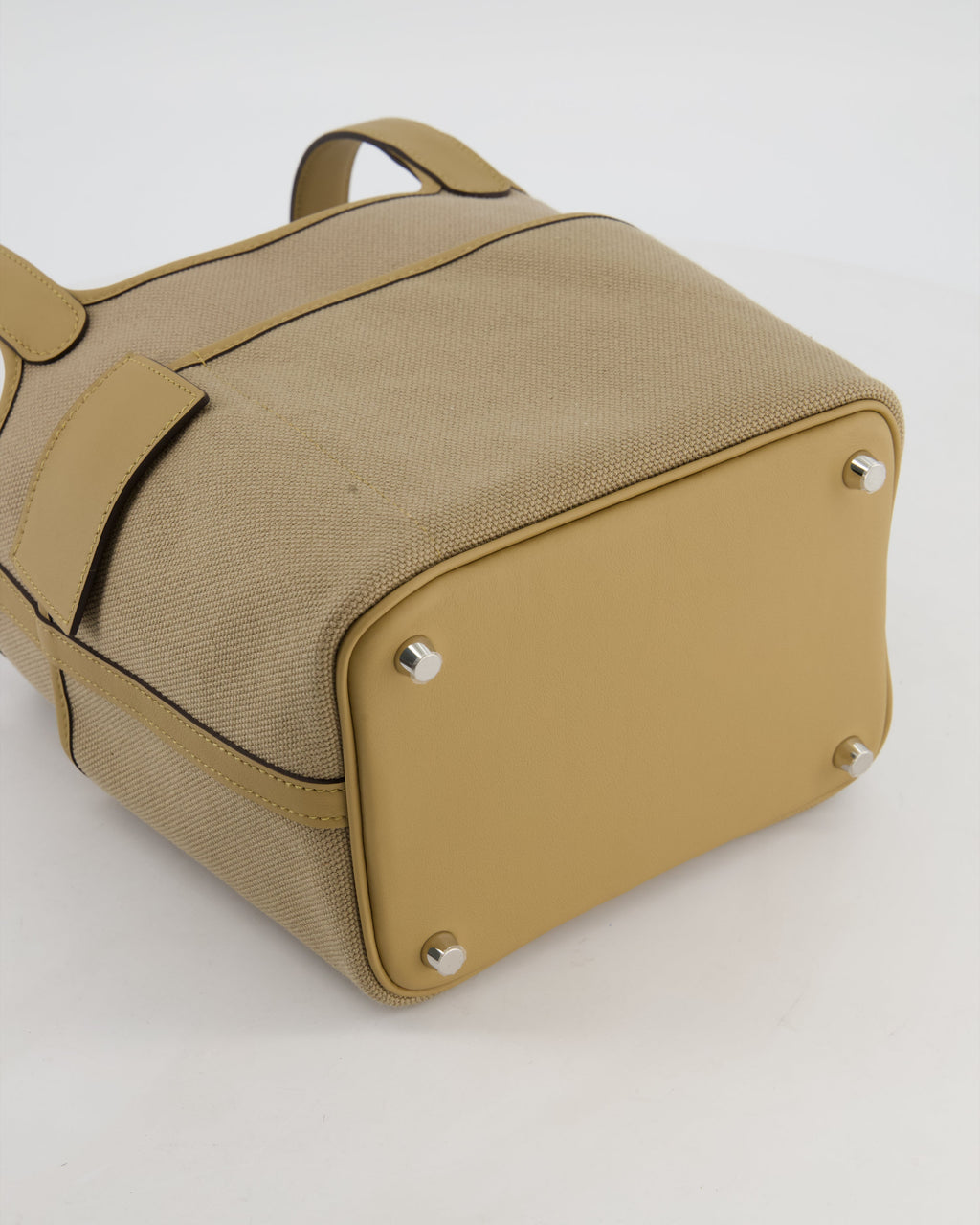 *HOT* Hermès Picotin 18 Lock Pocket Cargo Bag in Beige Marfa Toile Goeland & Poussiere Swift Leather with Palladium Hardware
