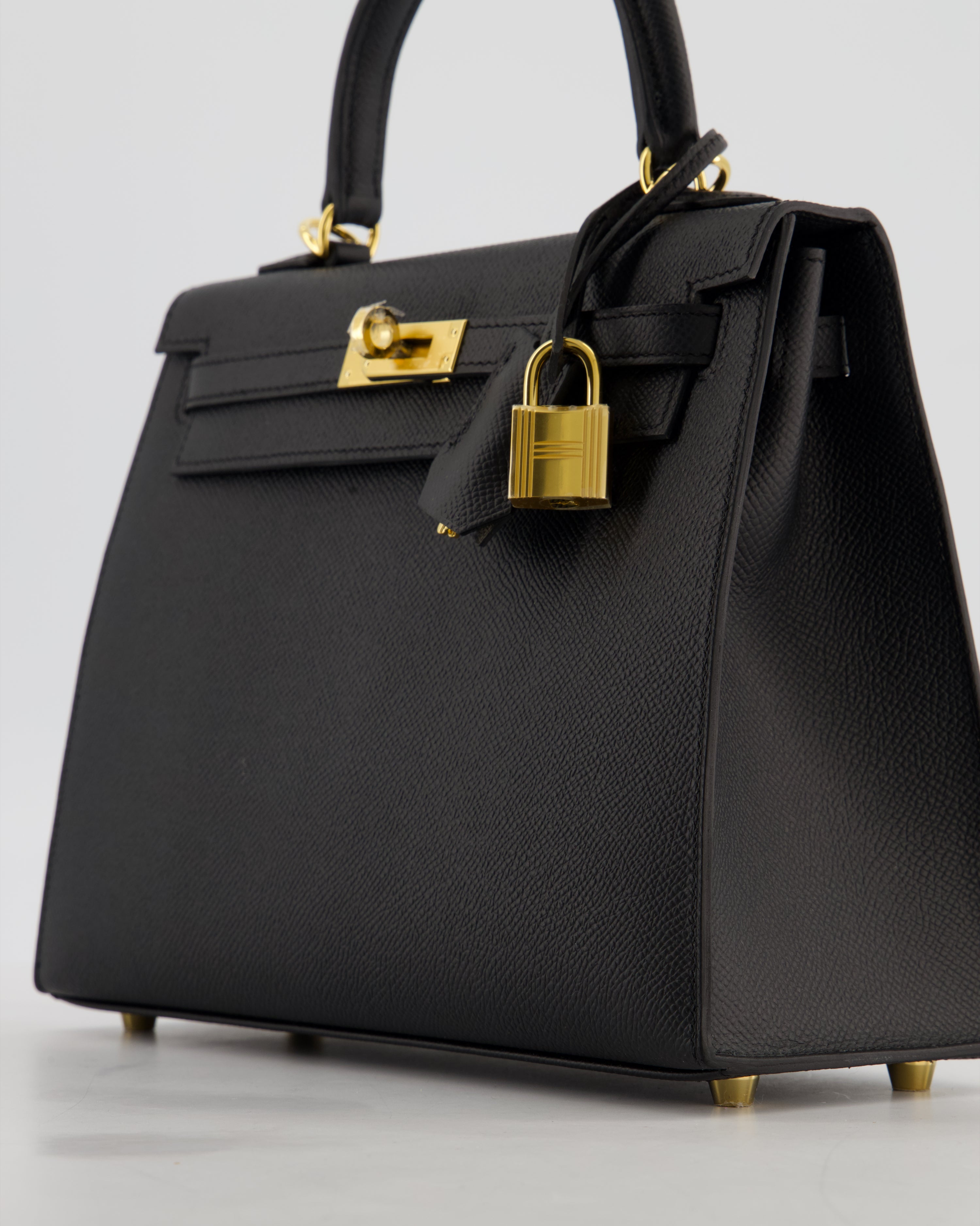 *HOT* Hermès Kelly 25 Sellier Bag in Noir Epsom Leather with Gold Hardware