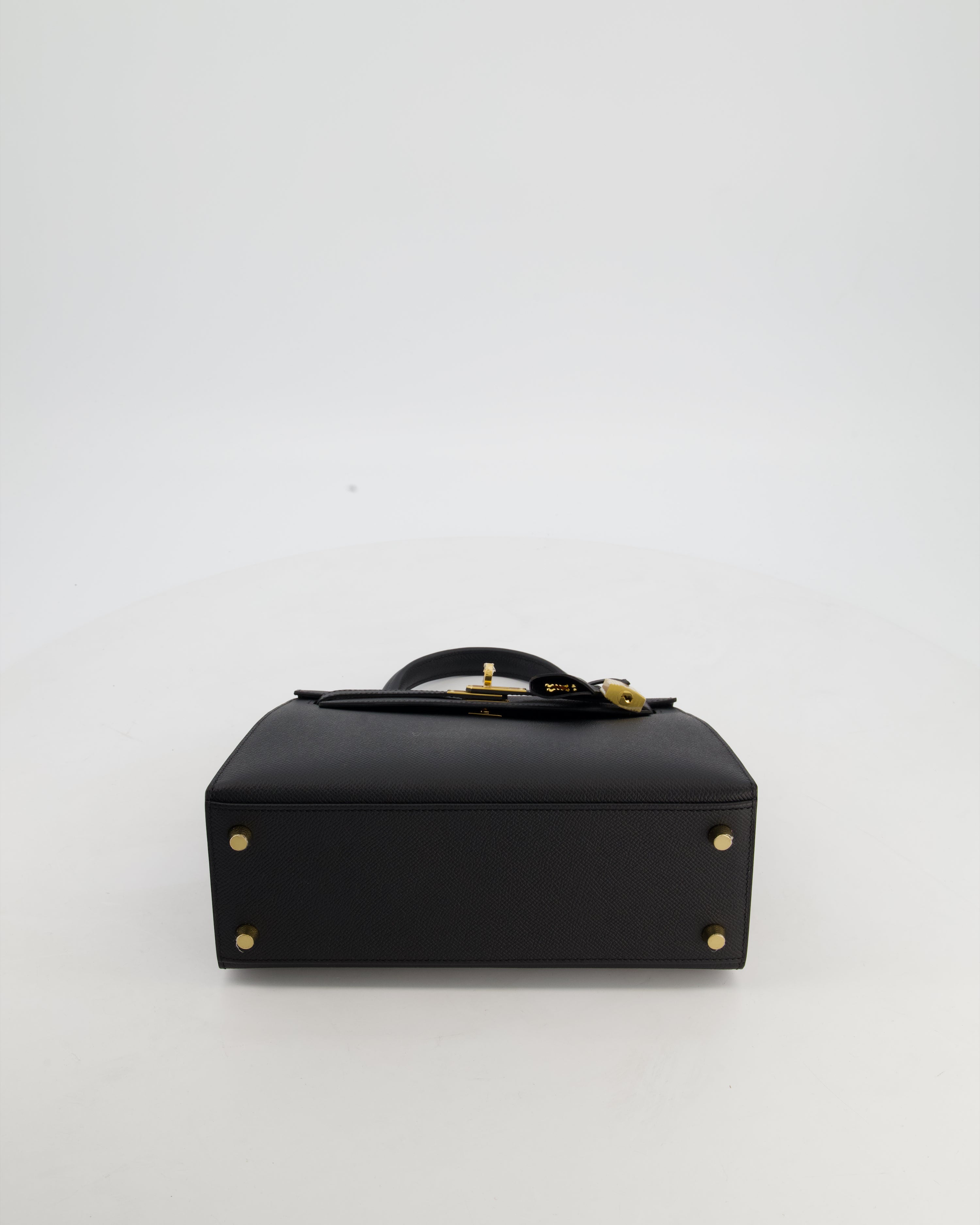 *HOT* Hermès Kelly 25 Sellier Bag in Noir Epsom Leather with Gold Hardware