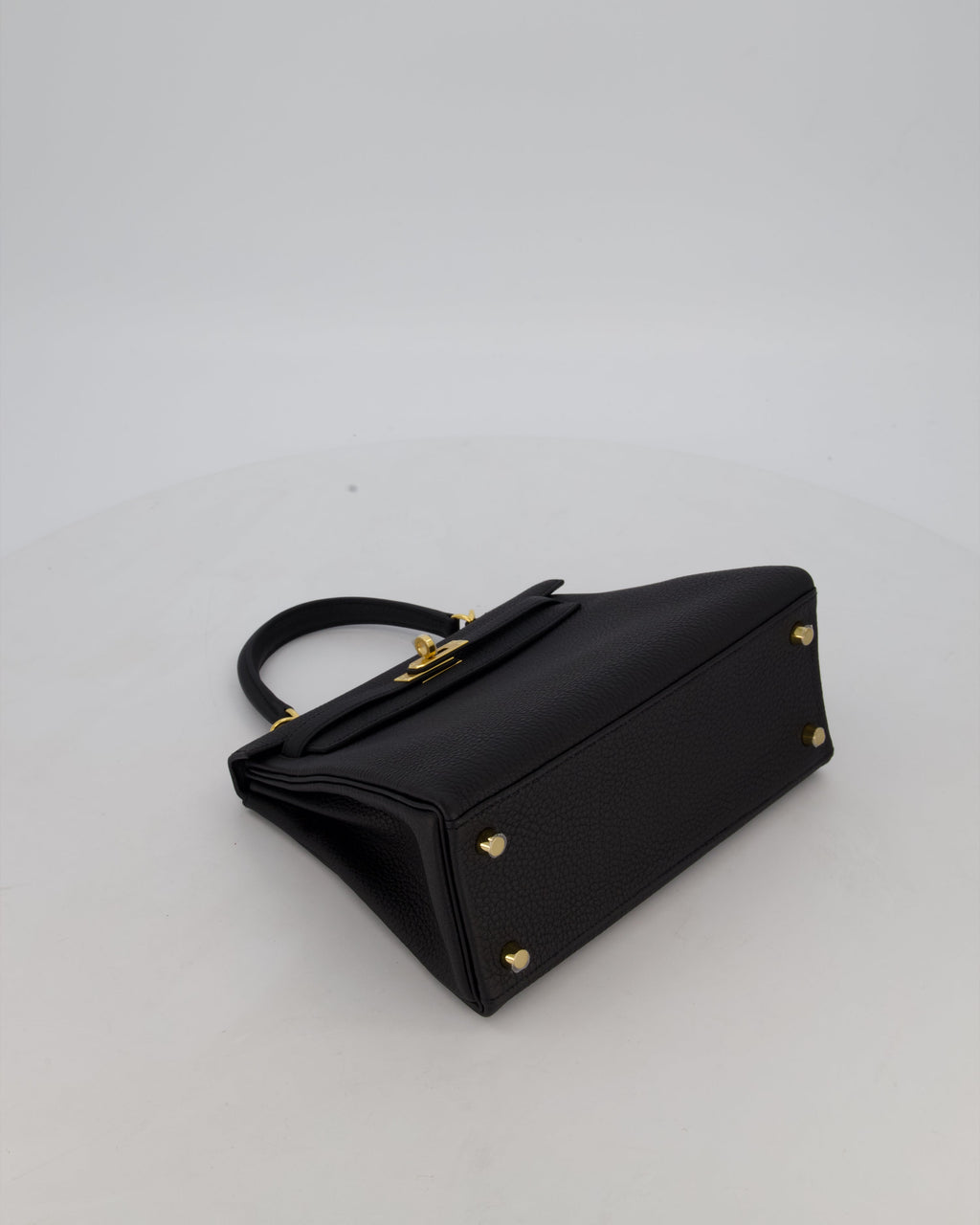 Hermès Kelly 25 Retourne Bag in Noir Togo Leather and Gold Hardware