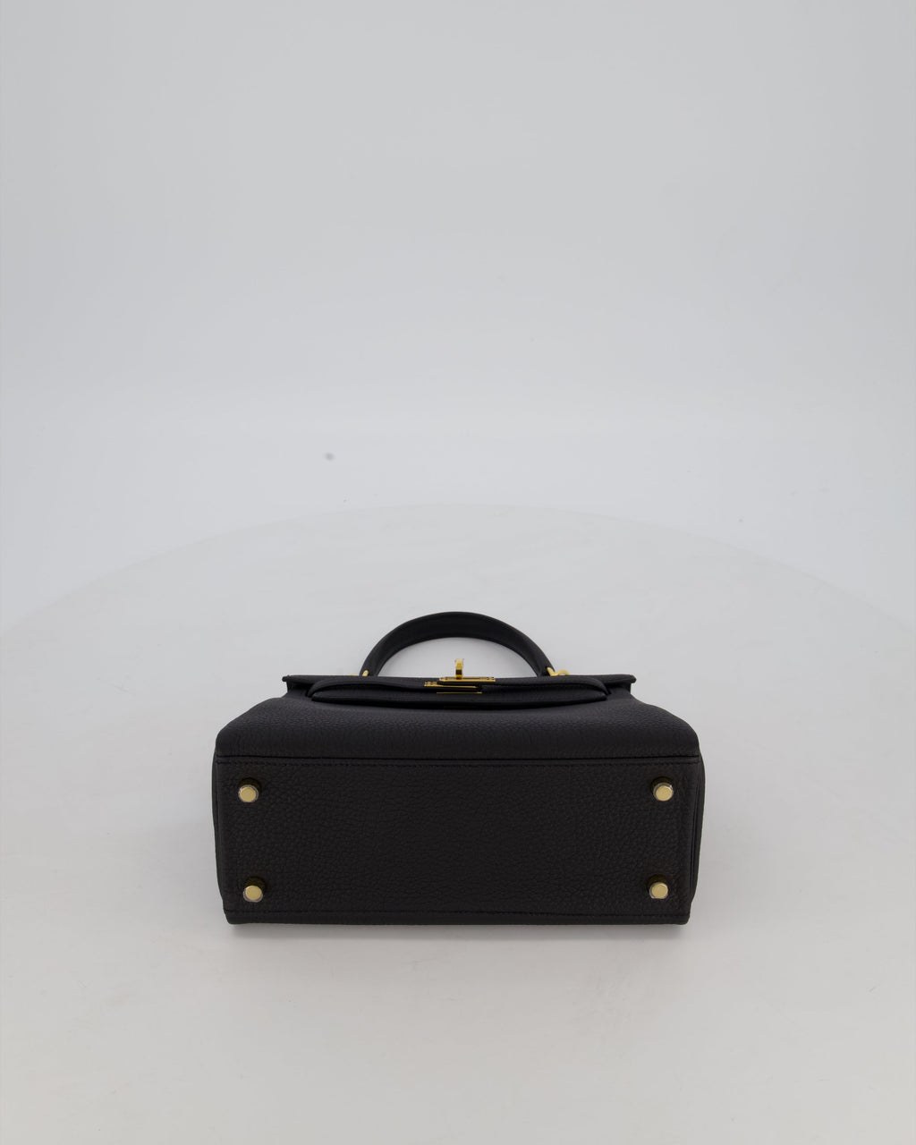 Hermès Kelly 25 Retourne Bag in Noir Togo Leather and Gold Hardware