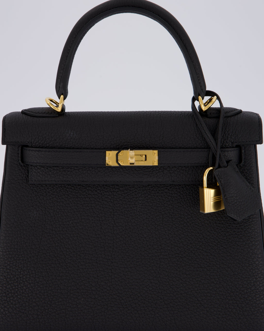 Hermès Kelly 25 Retourne Bag in Noir Togo Leather and Gold Hardware