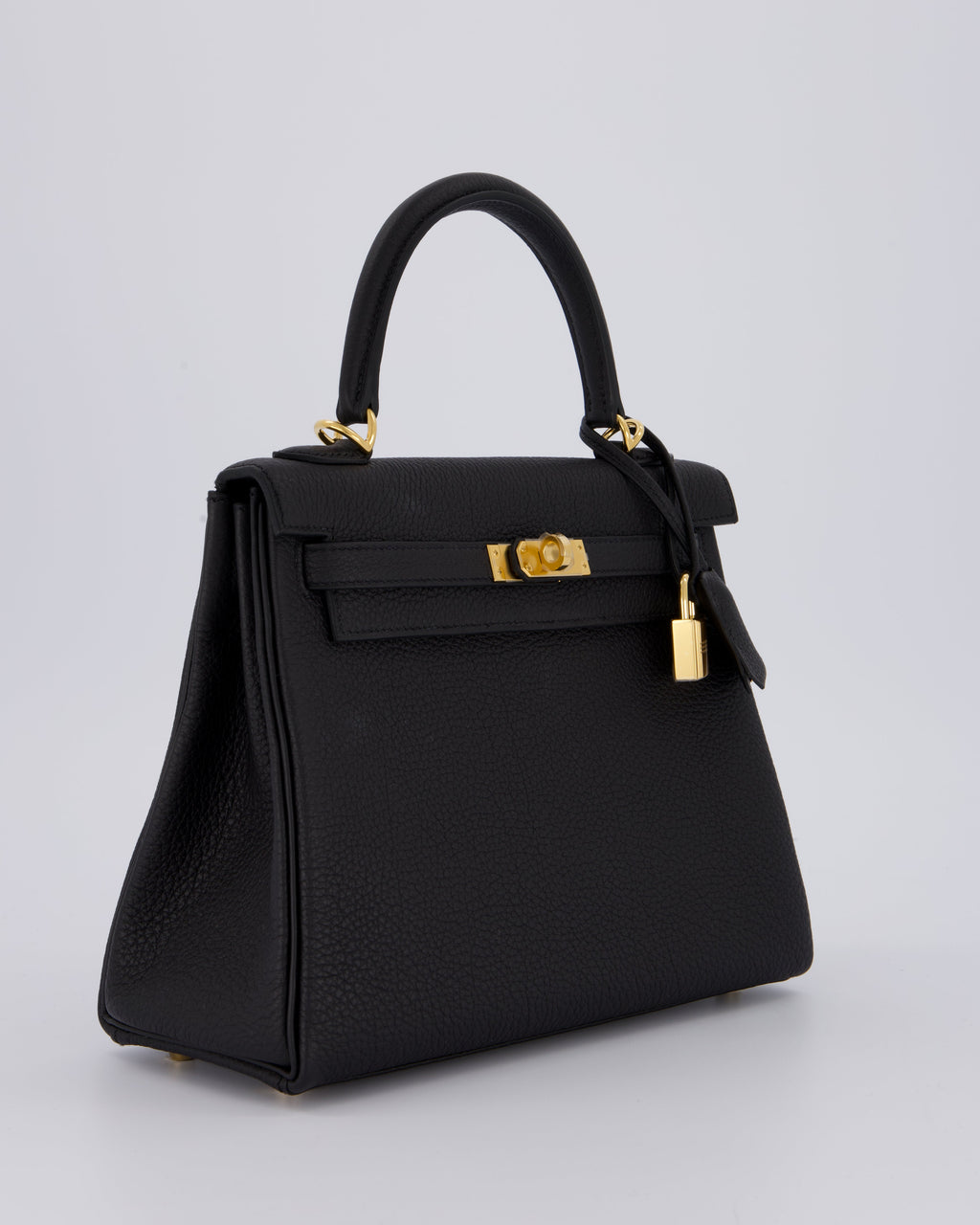 Hermès Kelly 25 Retourne Bag in Noir Togo Leather and Gold Hardware