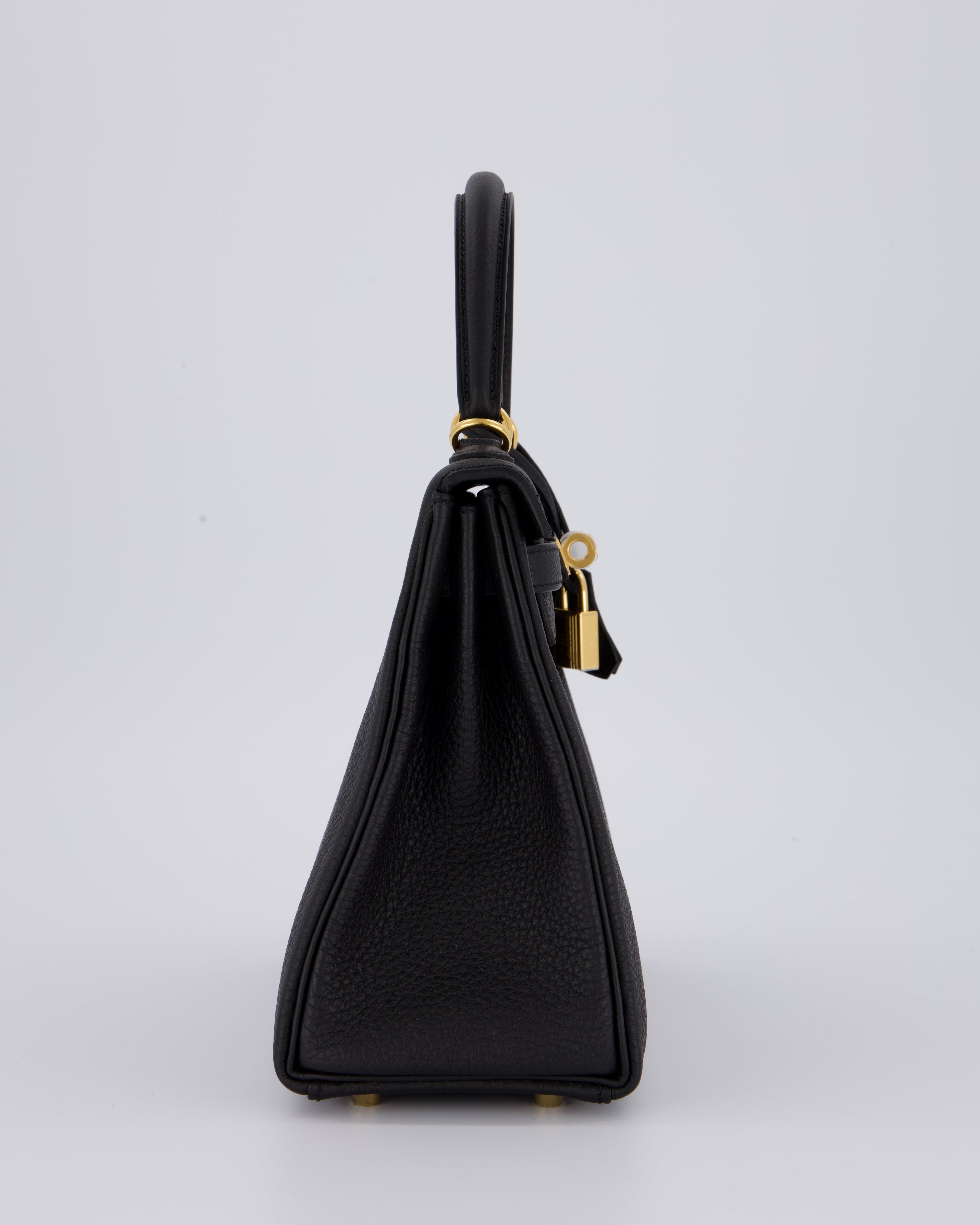 Hermès Kelly 25 Retourne Bag in Noir Togo Leather and Gold Hardware