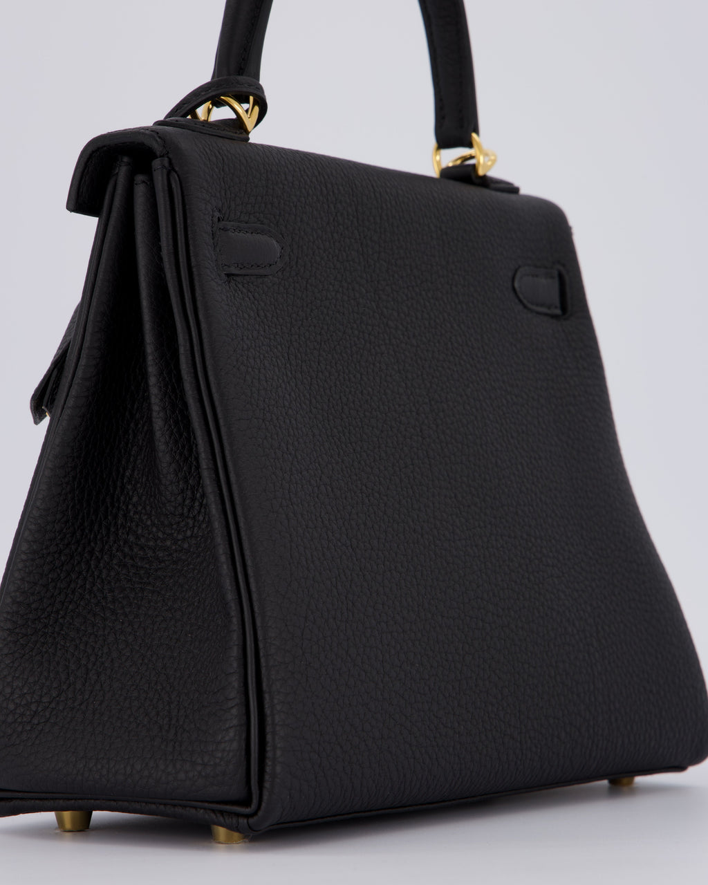 Hermès Kelly 25 Retourne Bag in Noir Togo Leather and Gold Hardware