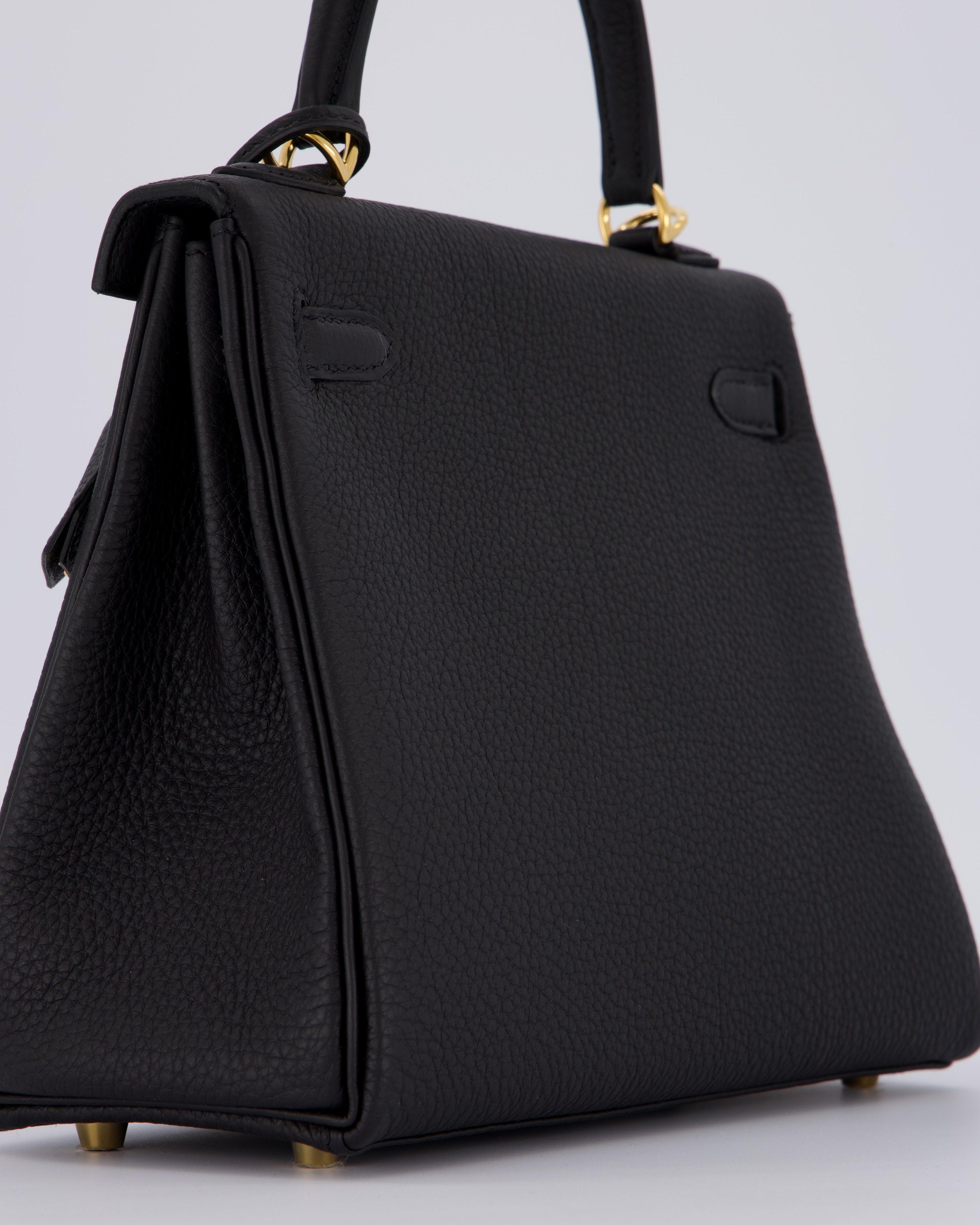 Hermès Kelly 25 Retourne Bag in Noir Togo Leather and Gold Hardware