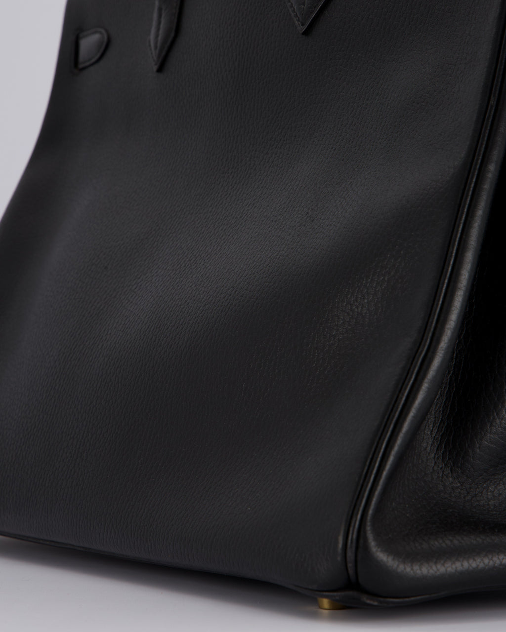 *RARE* Hermès Birkin 40 Retourne Bag in Black Ardennes Leather with Gold Hardware
