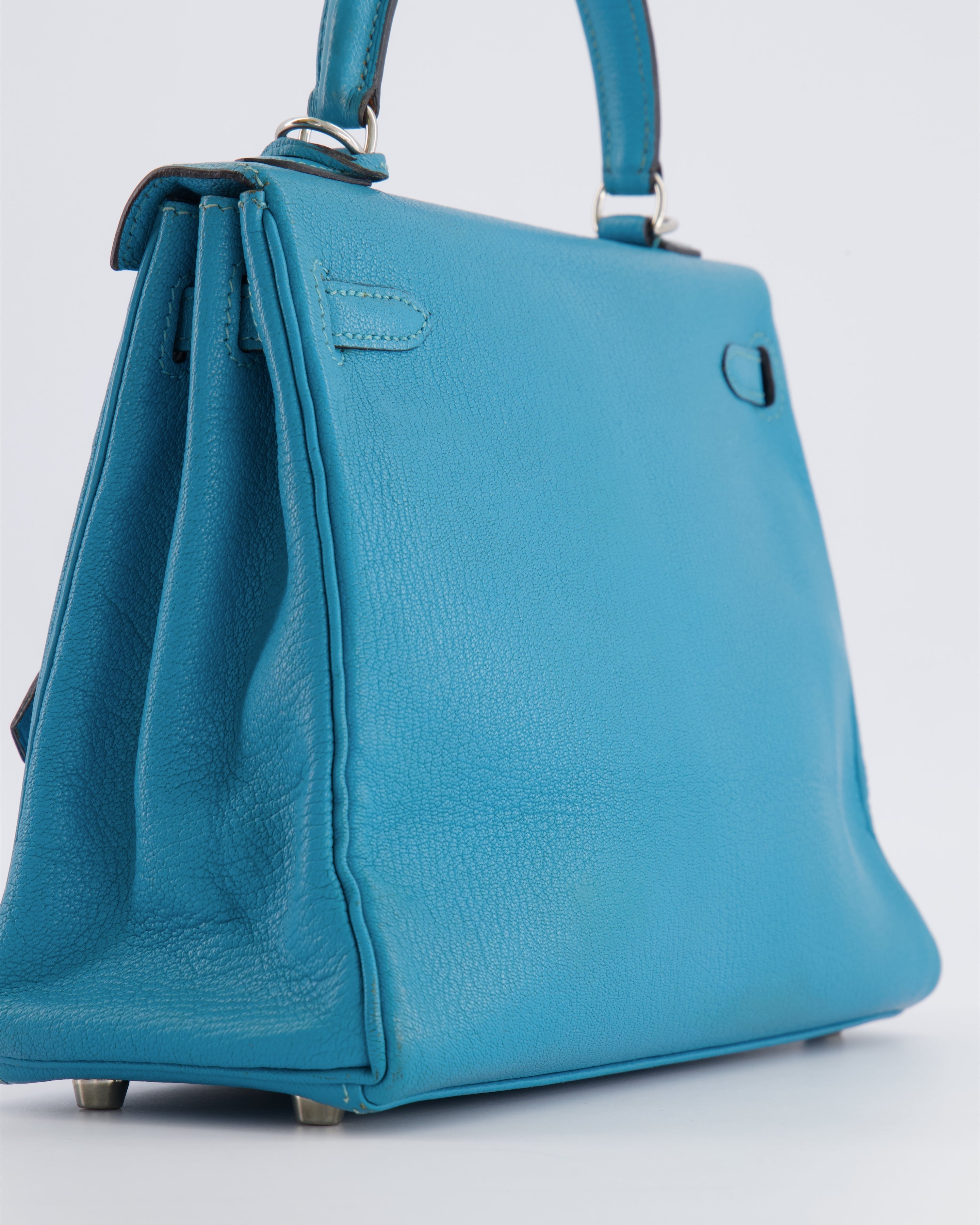Hermès Kelly 25 Retourne Bag in Bleu Paon Evercolor Leather with Palladium Hardware