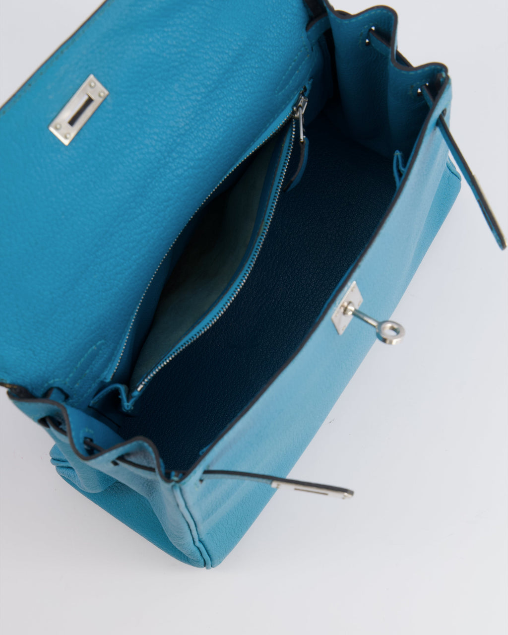 Hermès Kelly 25 Retourne Bag in Bleu Paon Evercolor Leather with Palladium Hardware