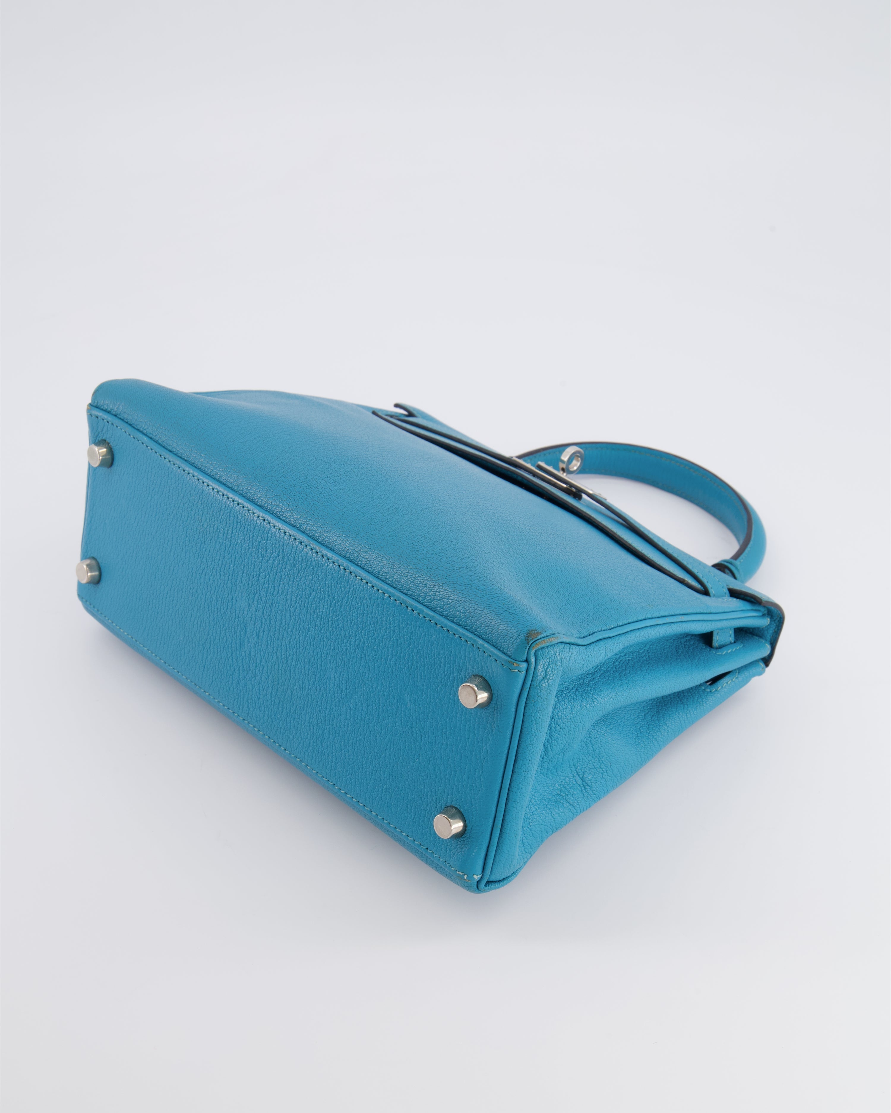 Hermès Kelly 25 Retourne Bag in Bleu Paon Evercolor Leather with Palladium Hardware