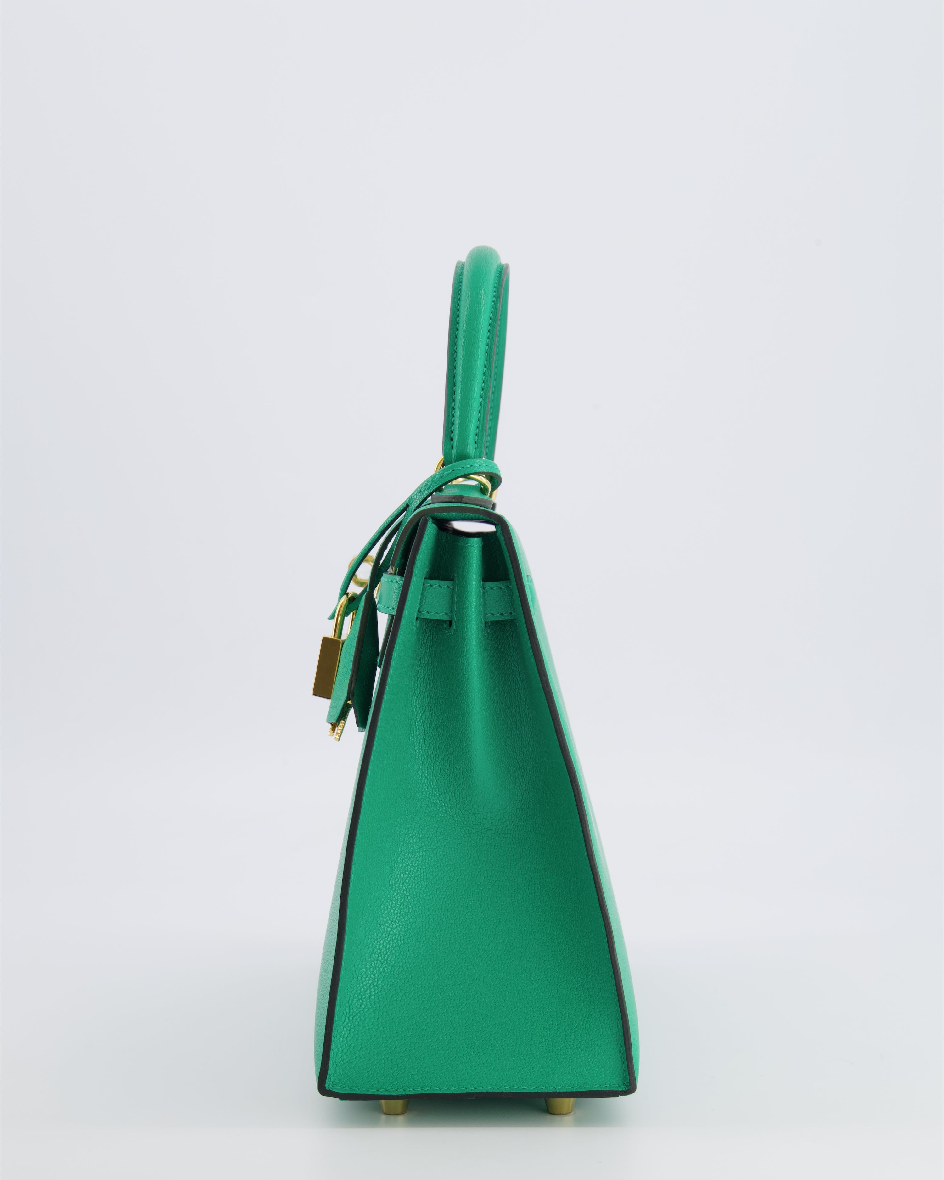 Hermès Kelly 25 Sellier Bag in Menthe Chèvre Chamkila Leather with Gold Hardware