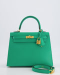 Hermès Kelly 25 Sellier Bag in Menthe Chèvre Chamkila Leather with Gold Hardware