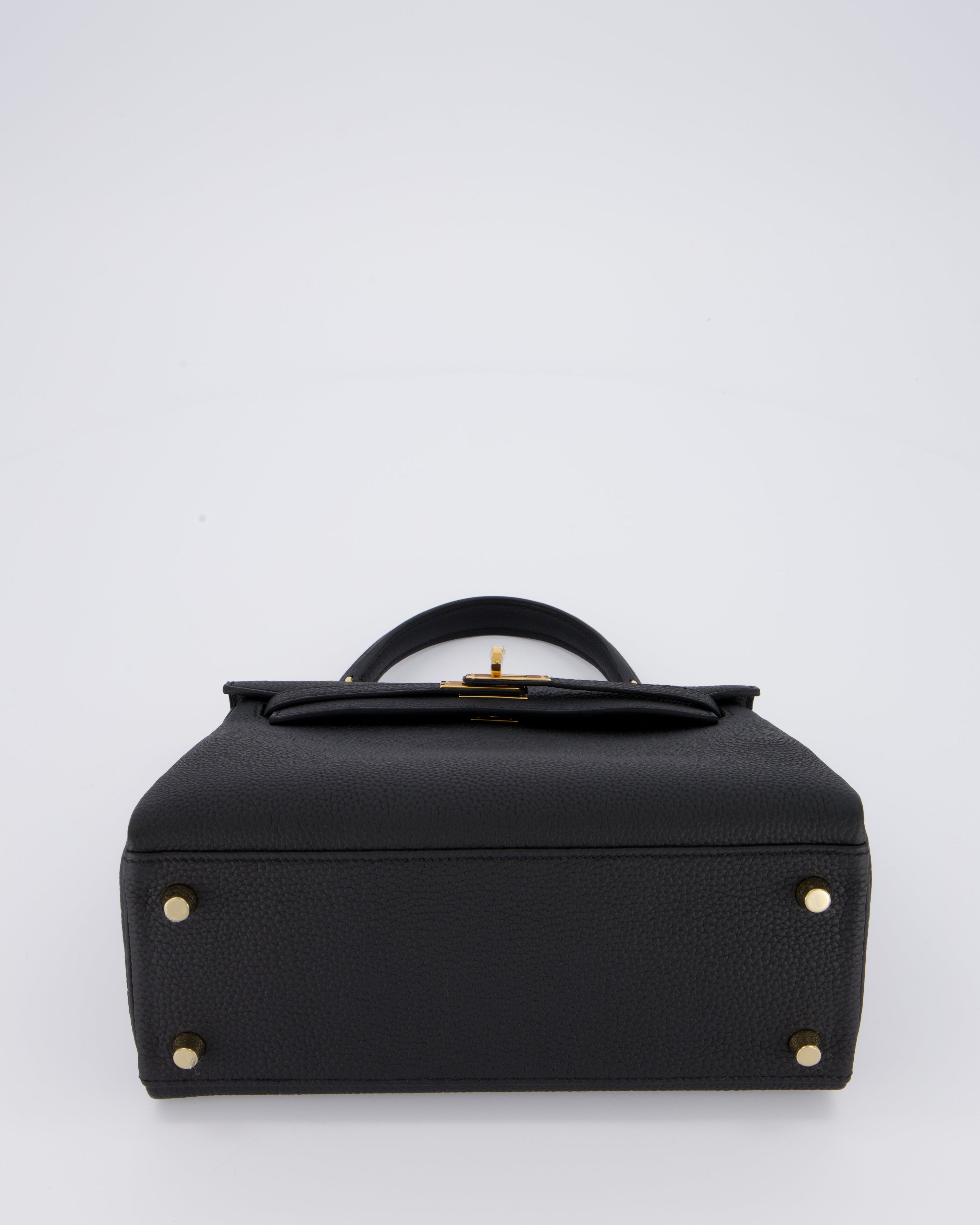Hermès Kelly 25 Retourne Bag in Noir Togo Leather with Gold Hardware