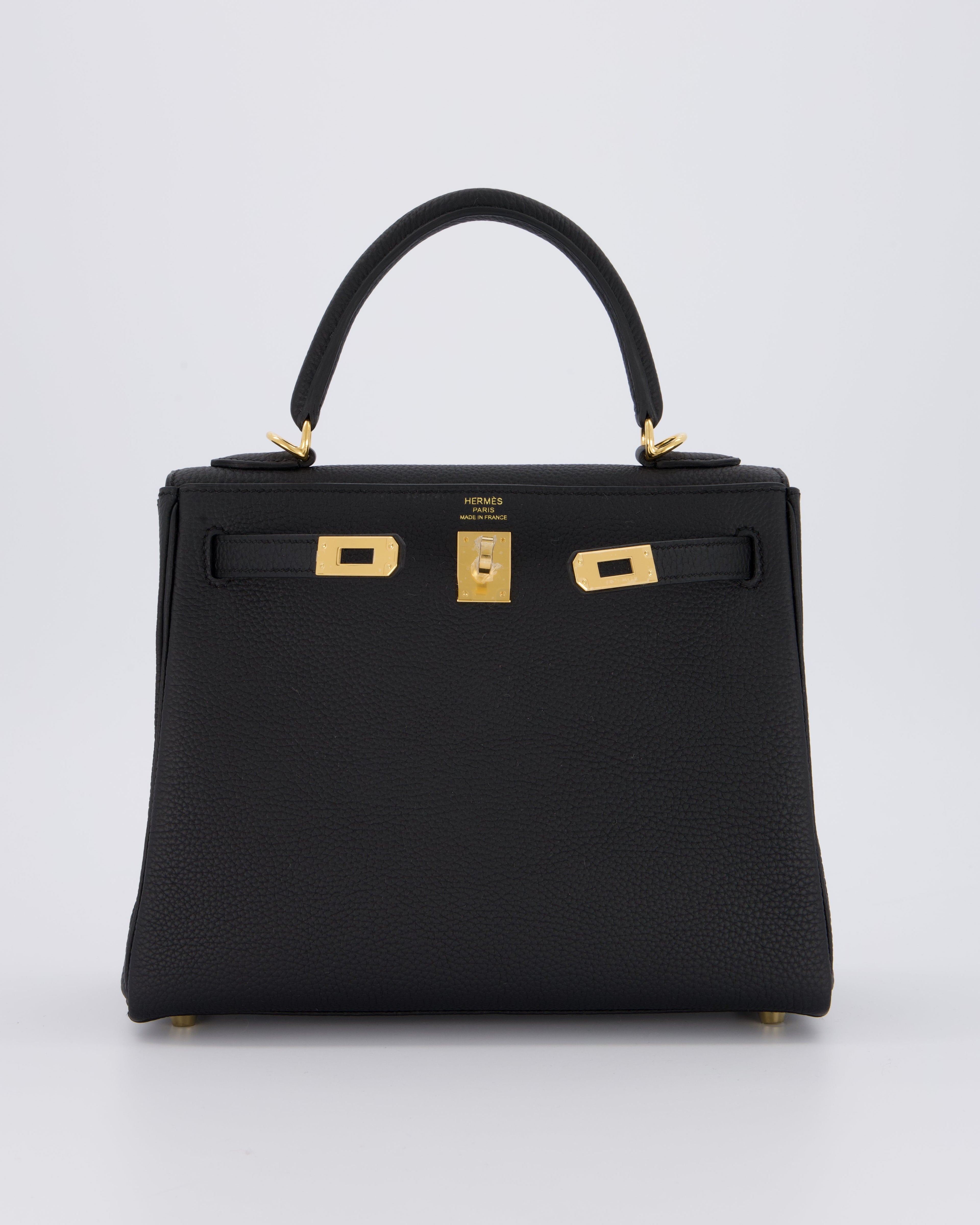Hermès Kelly 25 Retourne Bag in Noir Togo Leather with Gold Hardware