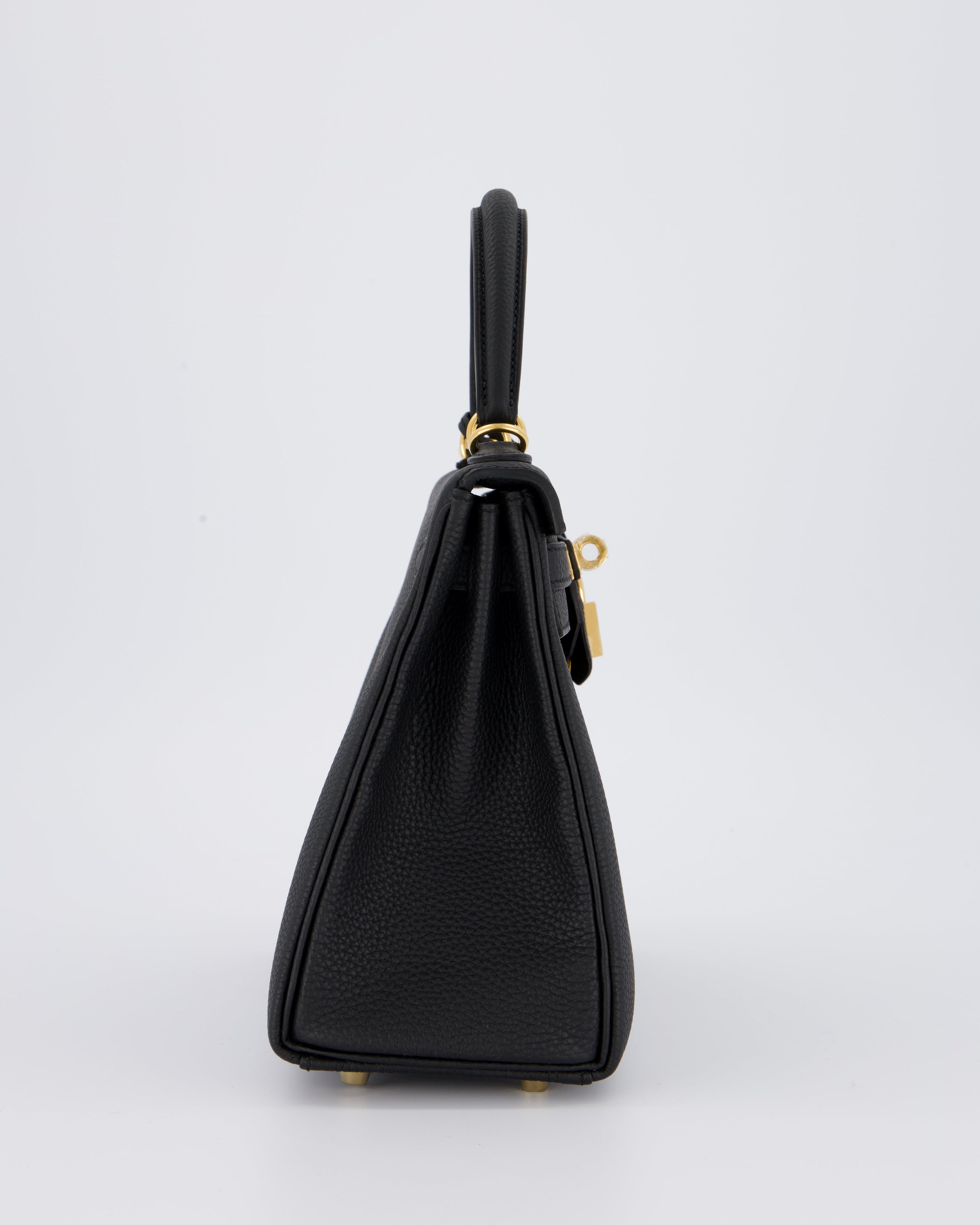 Hermès Kelly 25 Retourne Bag in Noir Togo Leather with Gold Hardware