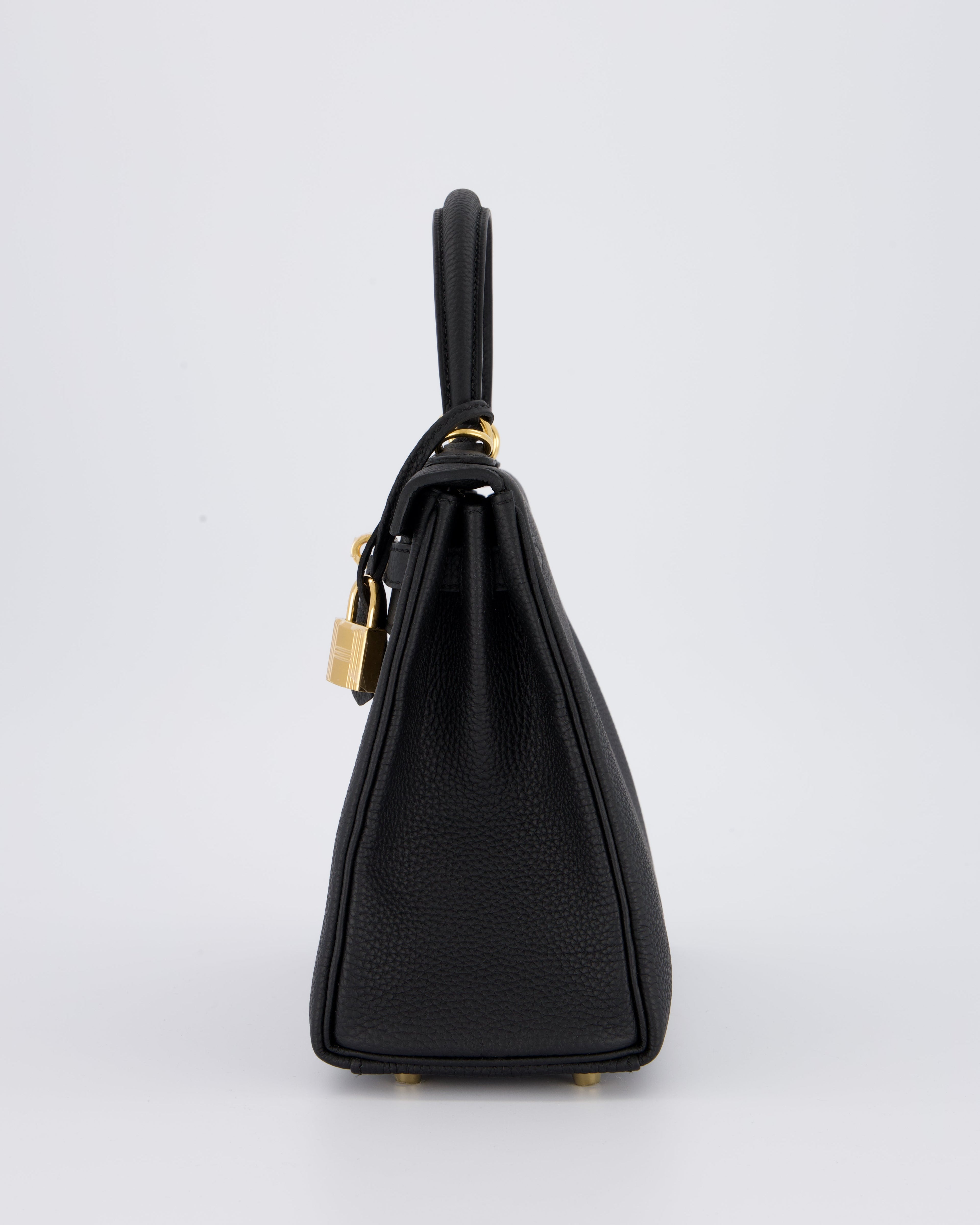 Hermès Kelly 25 Retourne Bag in Noir Togo Leather with Gold Hardware