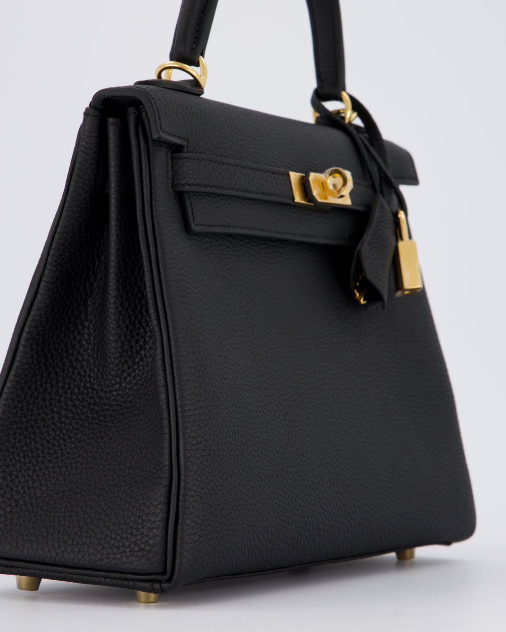 Hermès Kelly 25 Retourne Bag in Noir Togo Leather with Gold Hardware