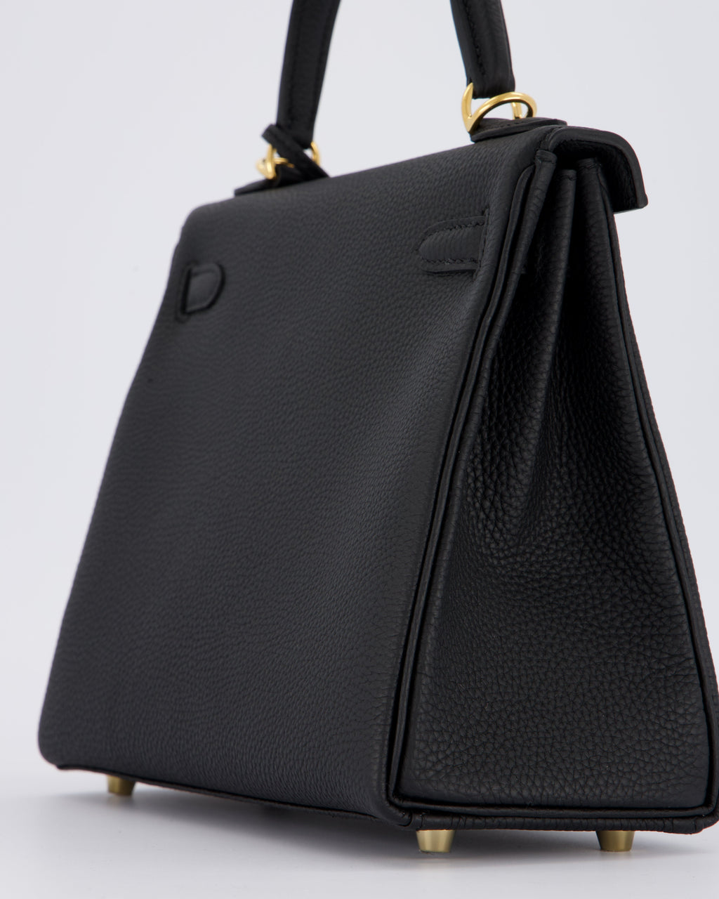 Hermès Kelly 25 Retourne Bag in Noir Togo Leather with Gold Hardware