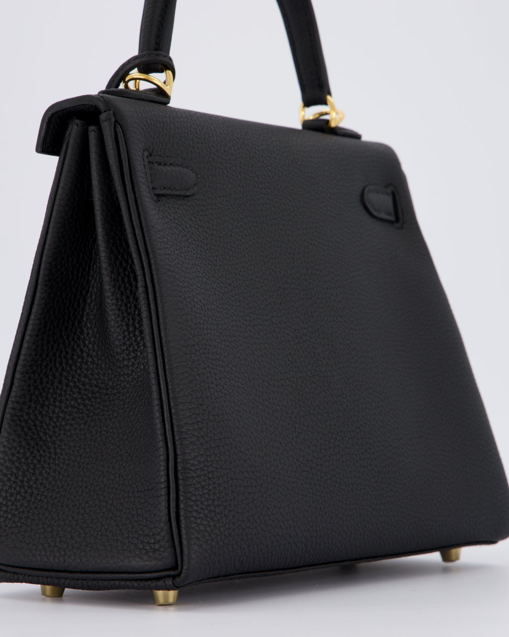 Hermès Kelly 25 Retourne Bag in Noir Togo Leather with Gold Hardware