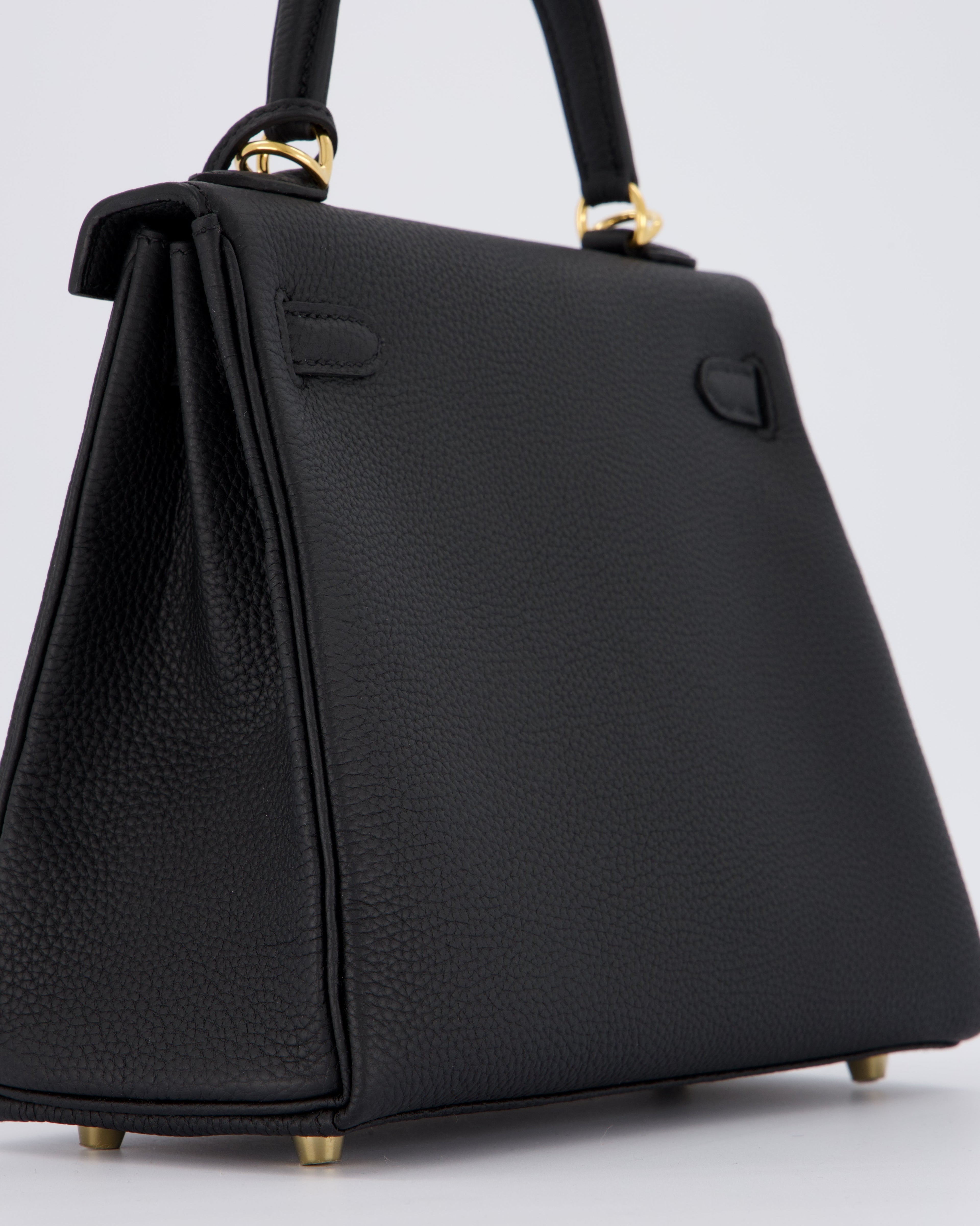 Hermès Kelly 25 Retourne Bag in Noir Togo Leather with Gold Hardware