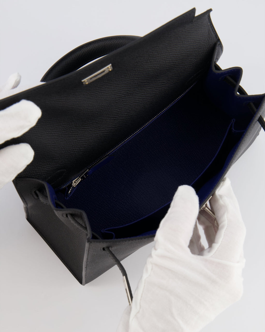 Hermès HSS Kelly 25 Sellier Bag in Noir Epsom Leather and Bleu Zellige Interior with Brushed Palladium Hardware&nbsp;