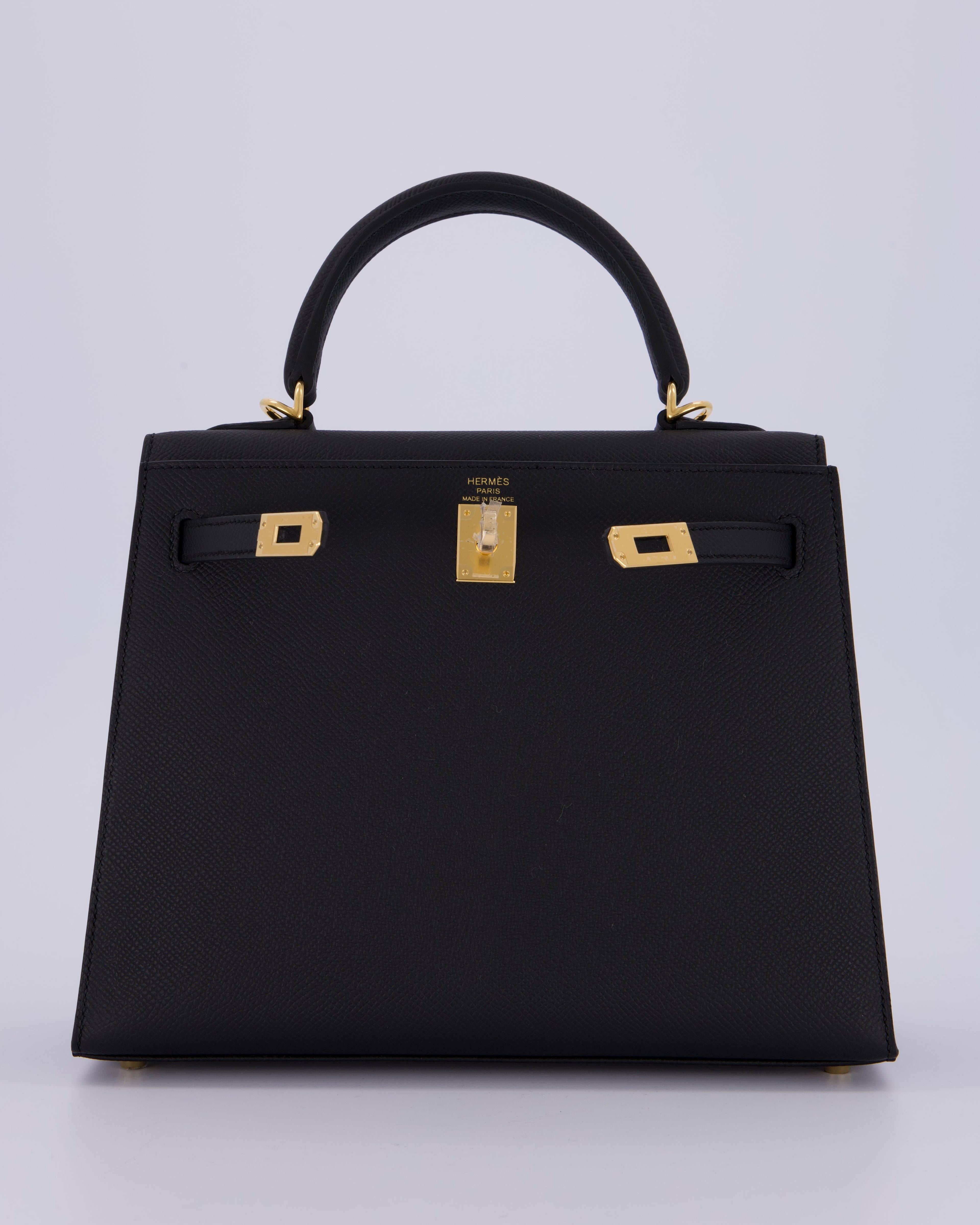 *HOT* Hermès Kelly 25 Sellier Bag in Noir Epsom Leather with Gold Hardware